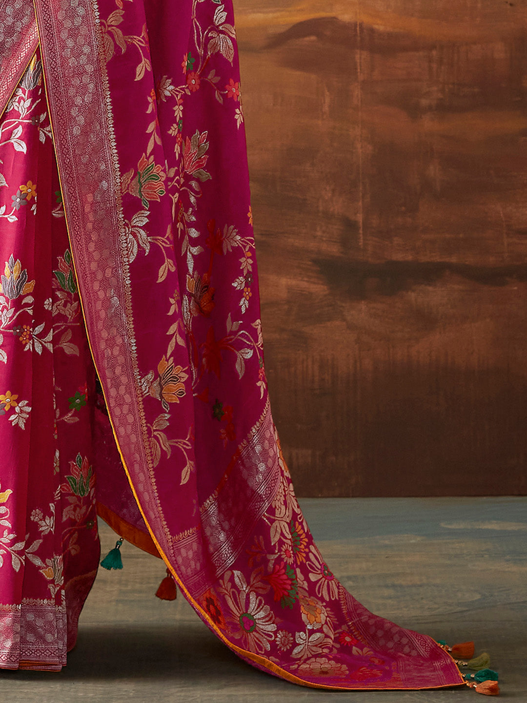 Mitera Pink & White Ethnic Motifs Zari Silk Banarasi Saree | Swadesiicart