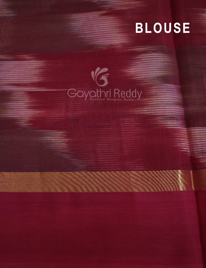 Dual Shades of Bottle Green And Maroon Mangalagiri Ikkat Cotton Saree By Gayathri Reddy Designer Studio | Swadesiicart