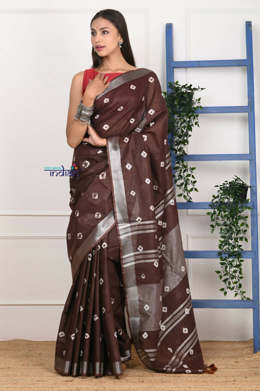 Very Much Indian Handmade Tie And Dye Cotton Saree By Women Weavers - Brown | Swadesiicart
