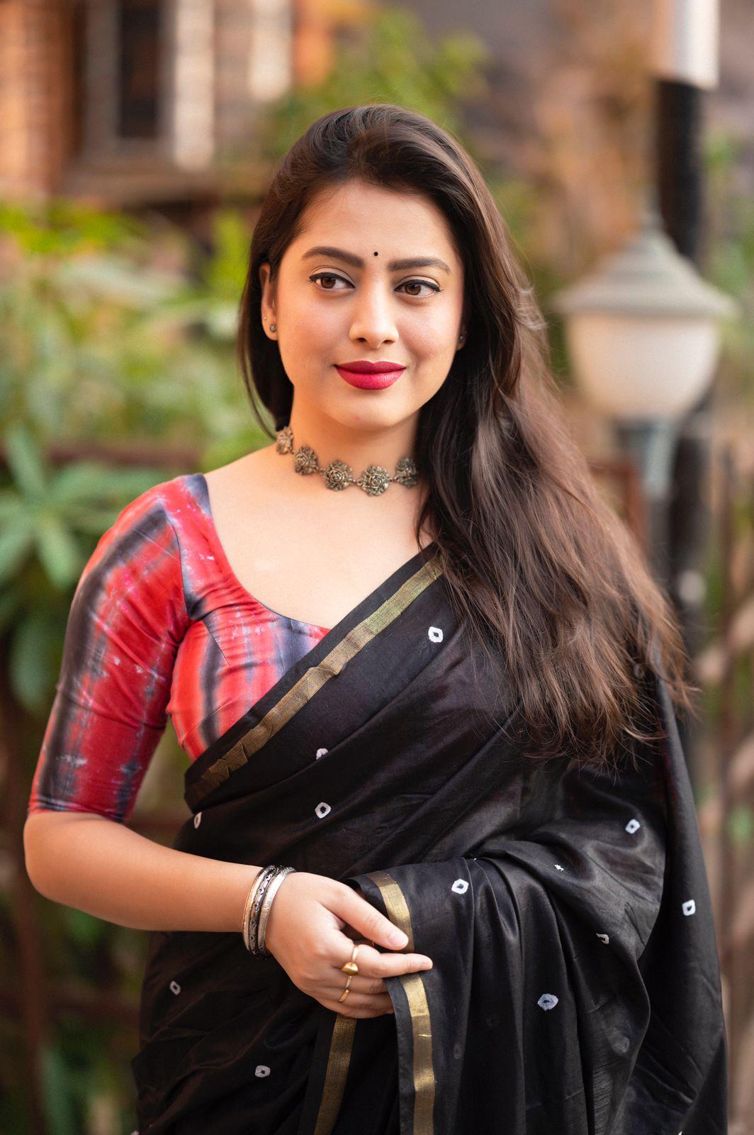Black Chanderi Cotton Block Print Saree with Unstitched Blouse - Hiral Fashion | Swadesiicart