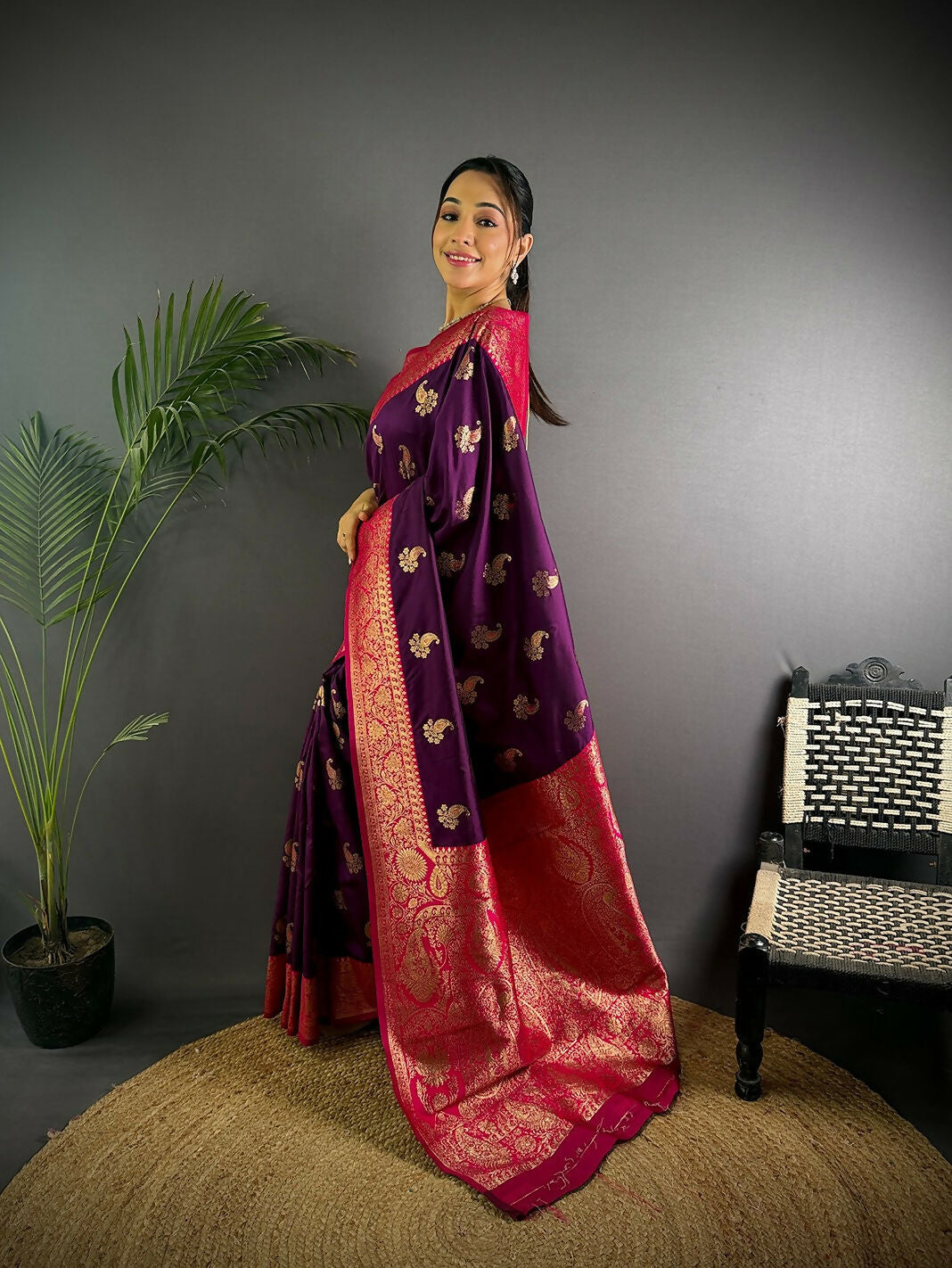 Joban Fashion Banarasi Purple Woven Butti Soft Silk Saree | Swadesiicart