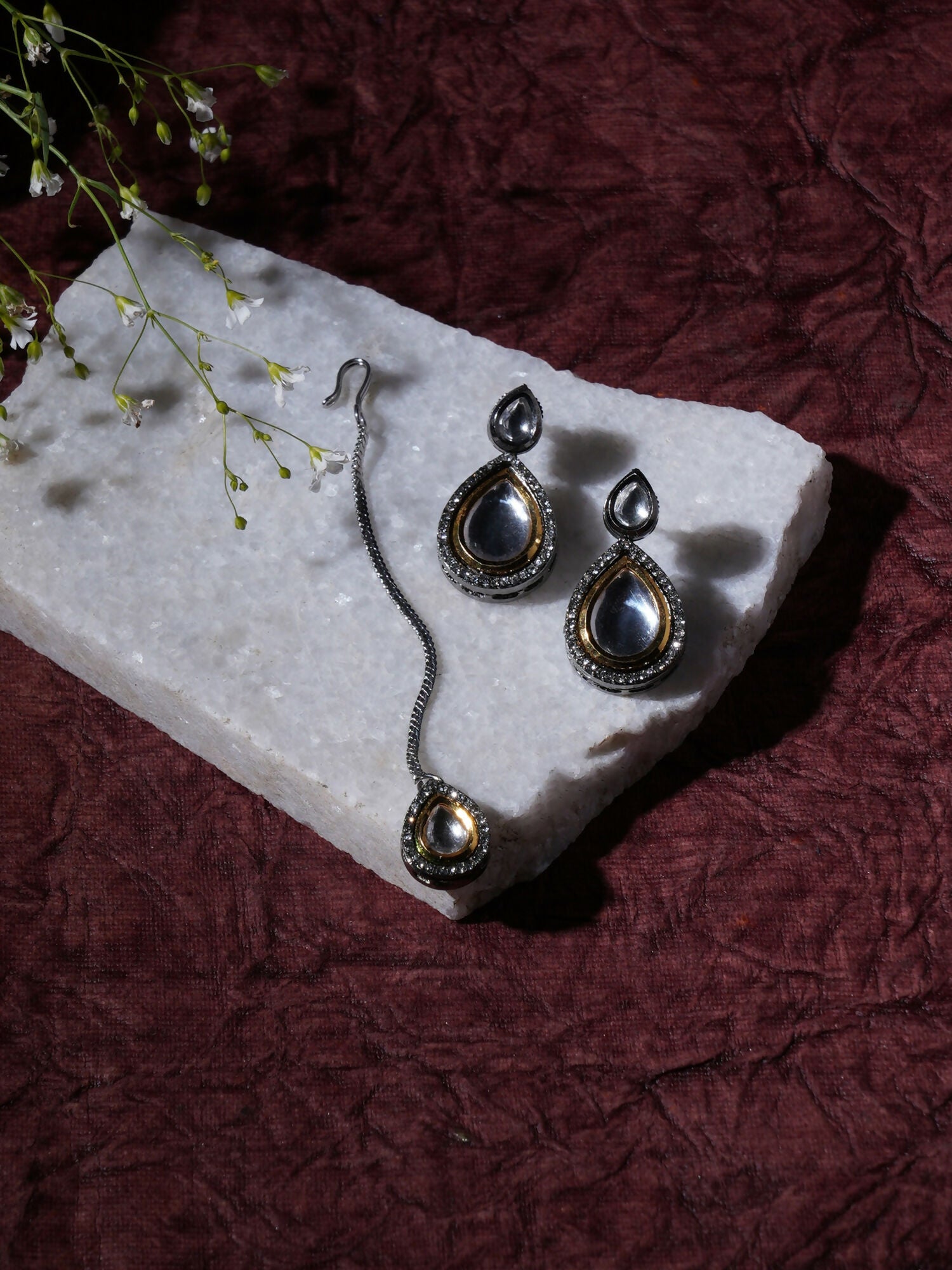 Tear Drop Dual Tone Kundan Maang Tikka with Earrings Jewellery Set (silver) - Ruby Raang - Swadesiicart