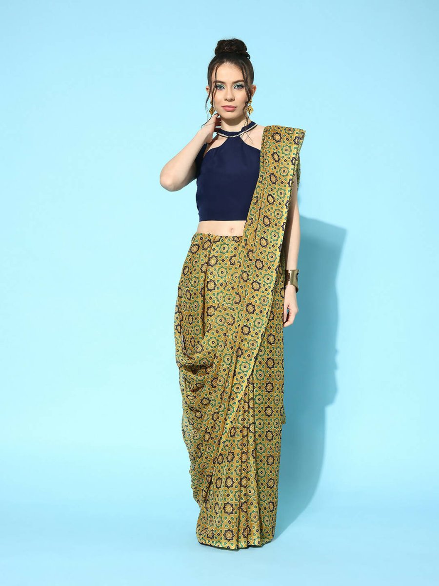 Ahalyaa Women's Traditional wear Saree - Coral | Swadesiicart