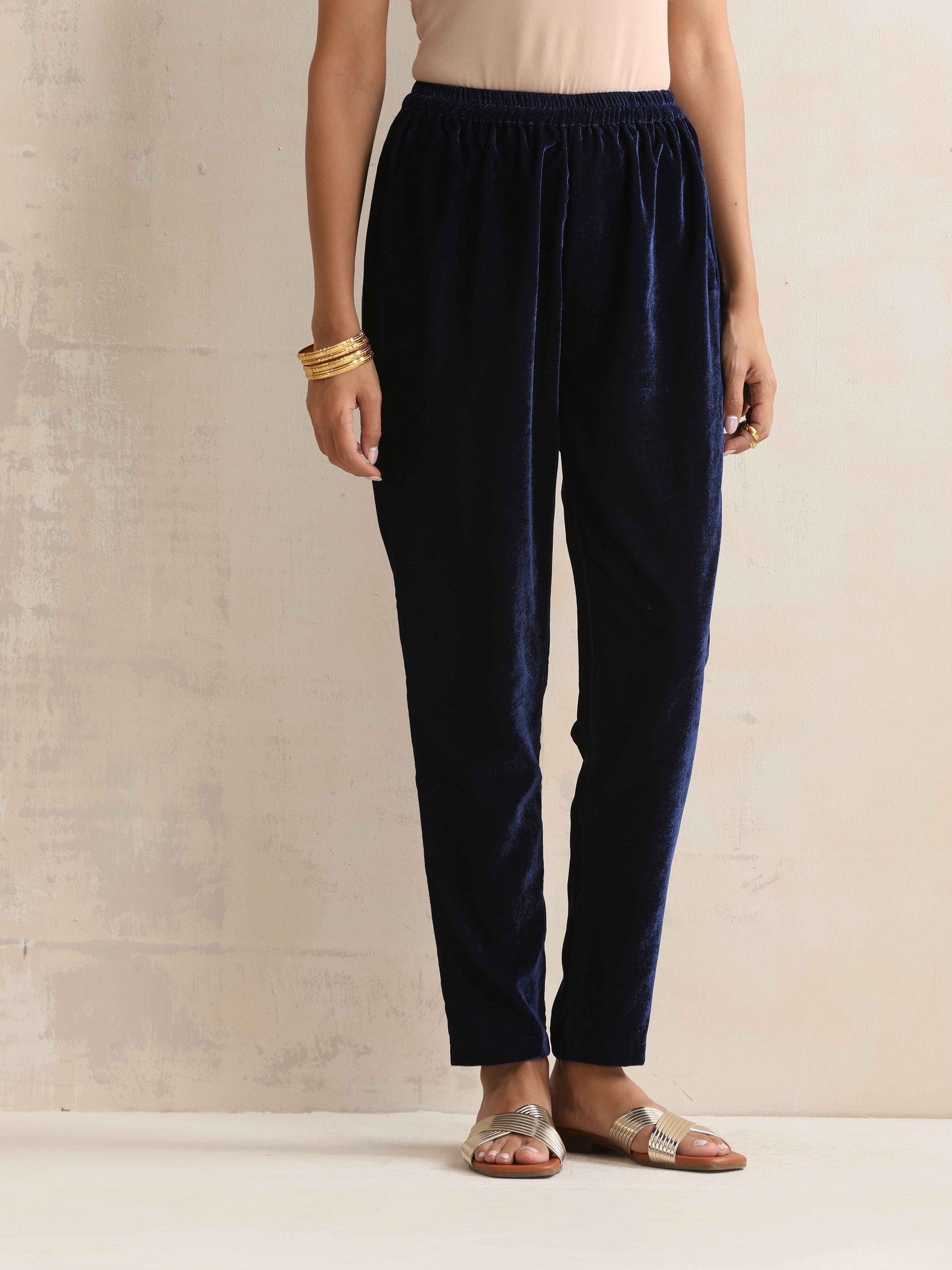 trueBrowns Blue Velvet Kurta Co-ord Set - Swadesiicart