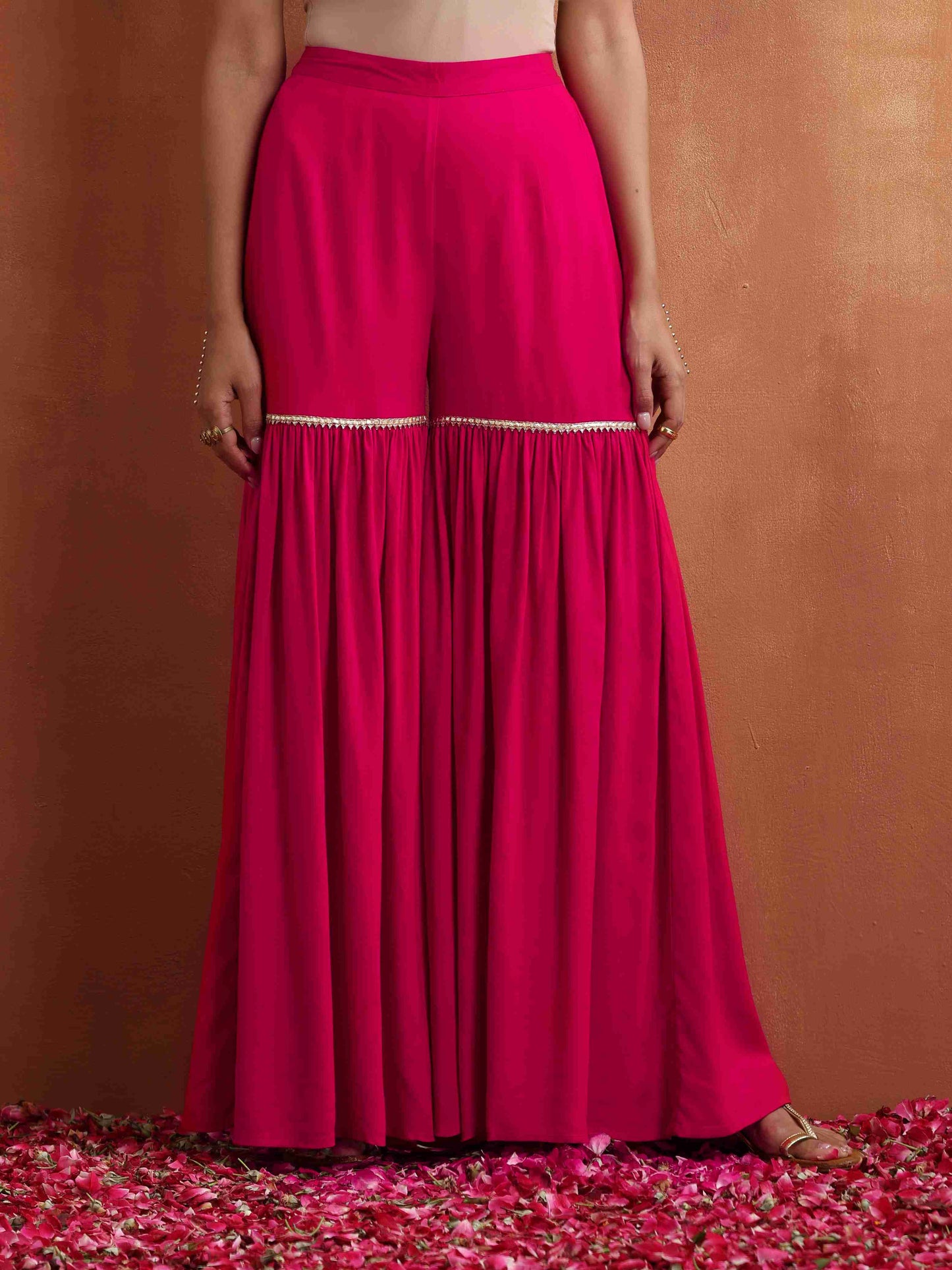 trueBrowns Red Print Sharara Set | Swadesiicart