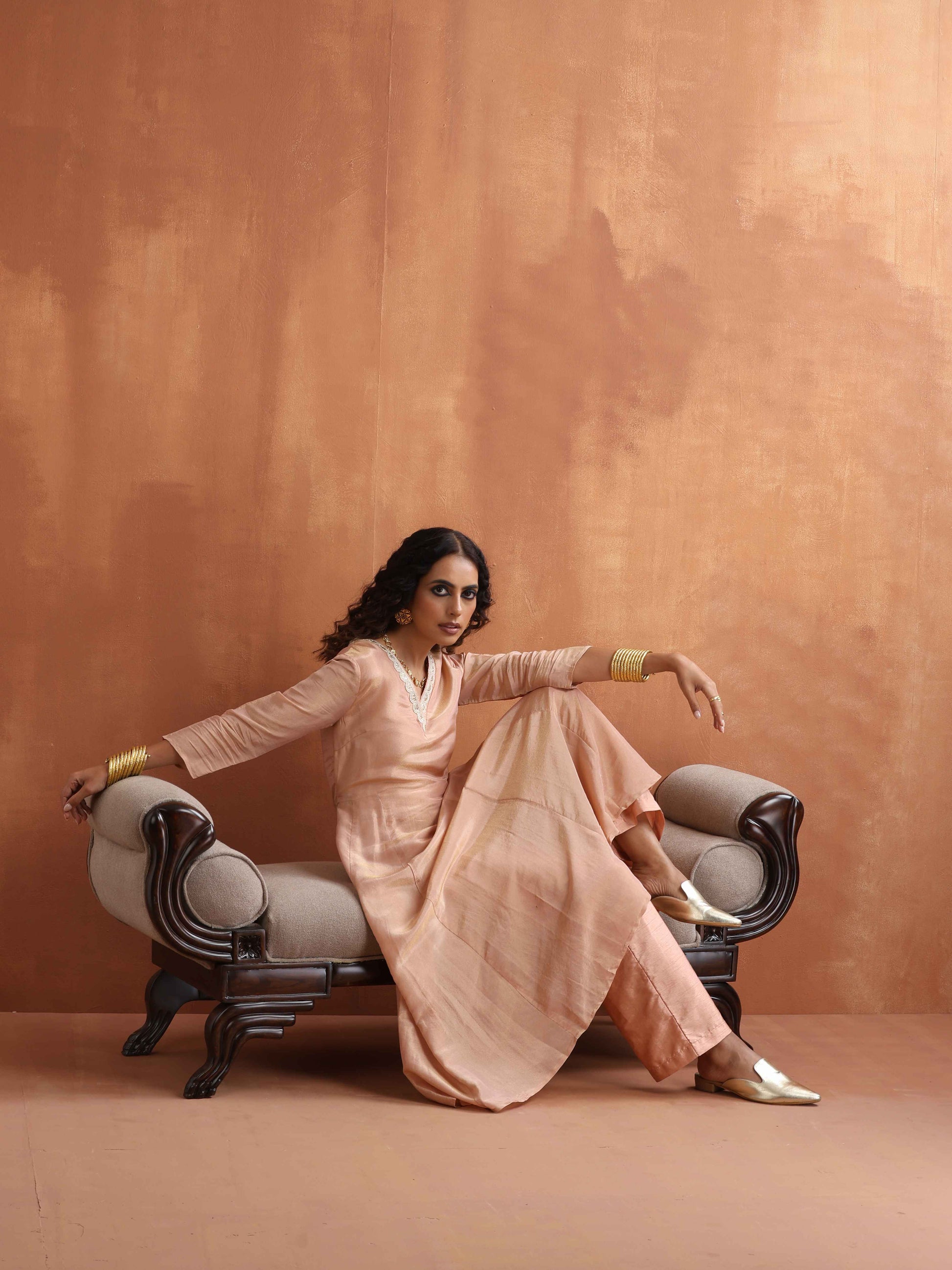 trueBrowns Blush Pink Tissue Flared Anarkali Kurta Set | Swadesiicart