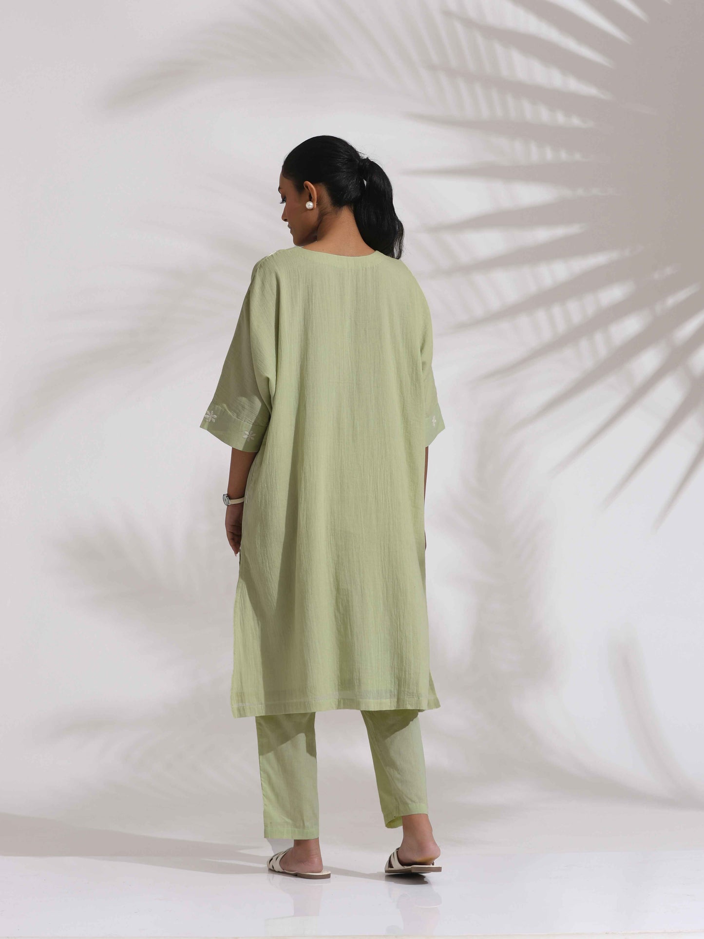 trueBrowns Green Cotton Floral Embroidered Kurta Co-ord Set - Swadesiicart