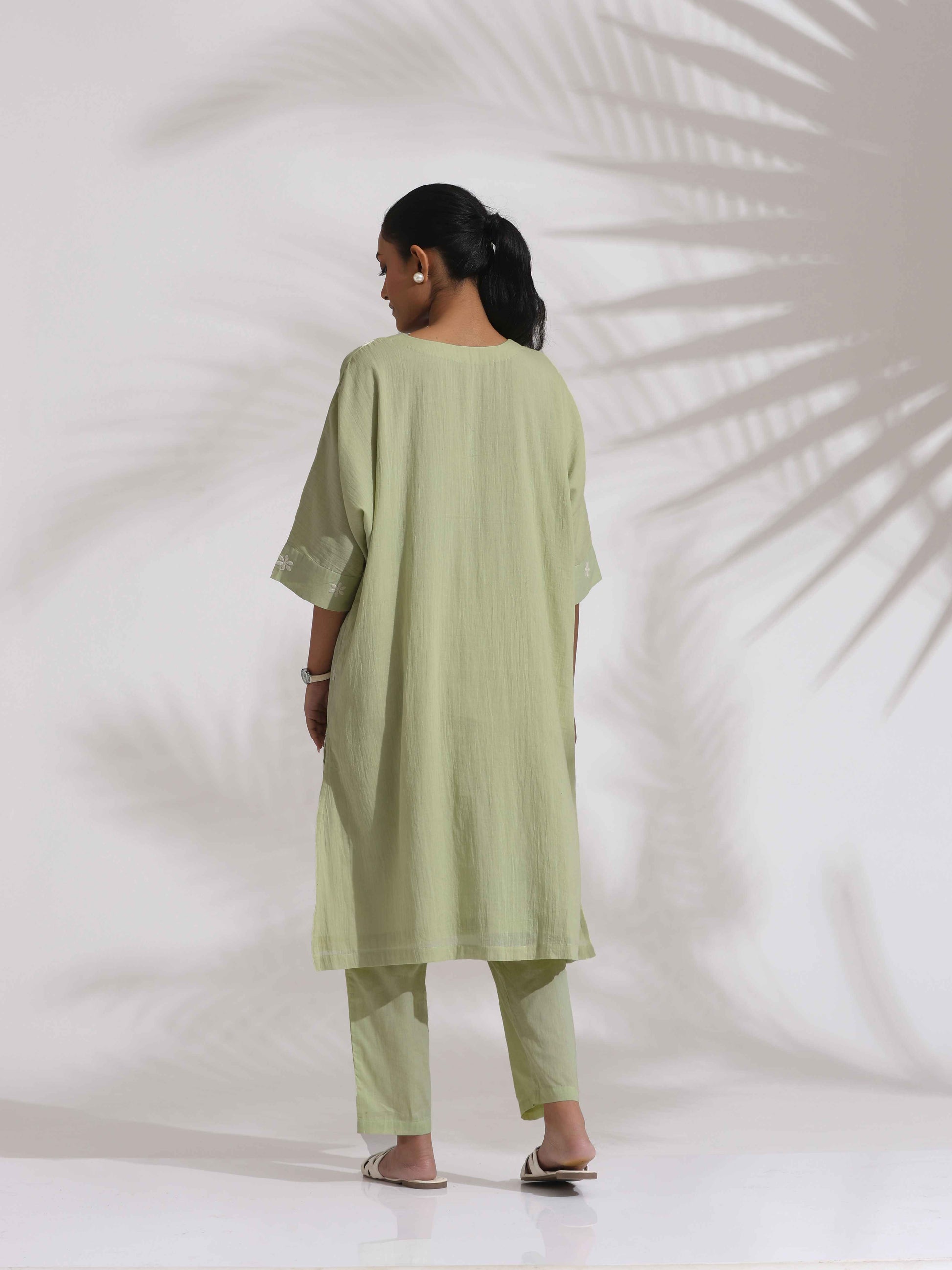 trueBrowns Green Cotton Floral Embroidered Kurta Co-ord Set - Swadesiicart
