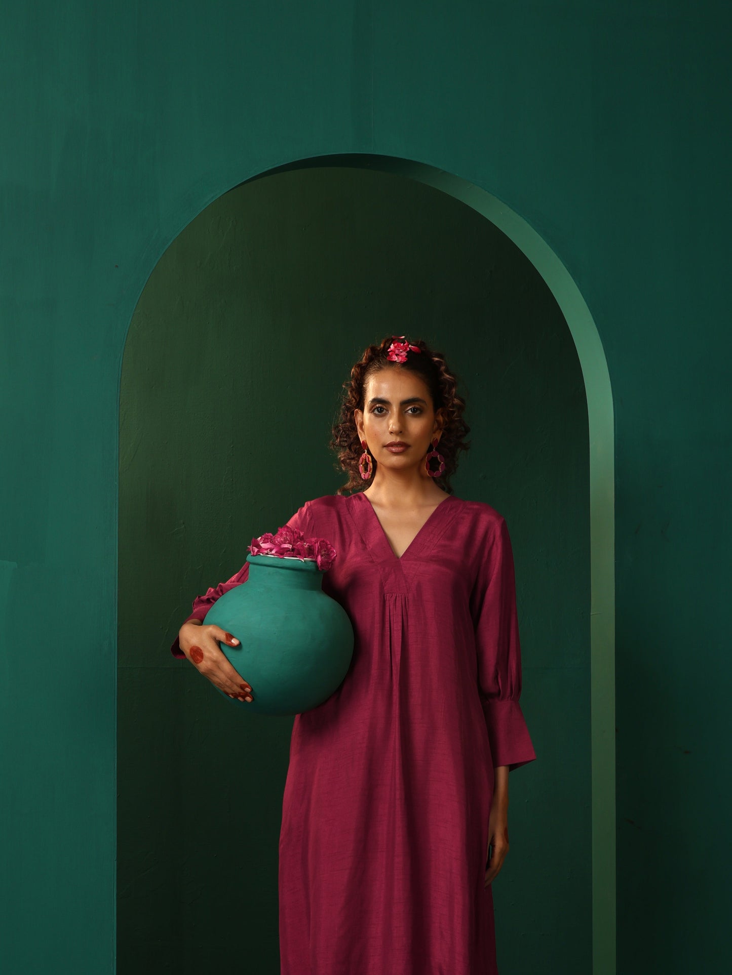 trueBrowns Maroon Silk Puff Sleeve Kurta Pant Set | Swadesiicart