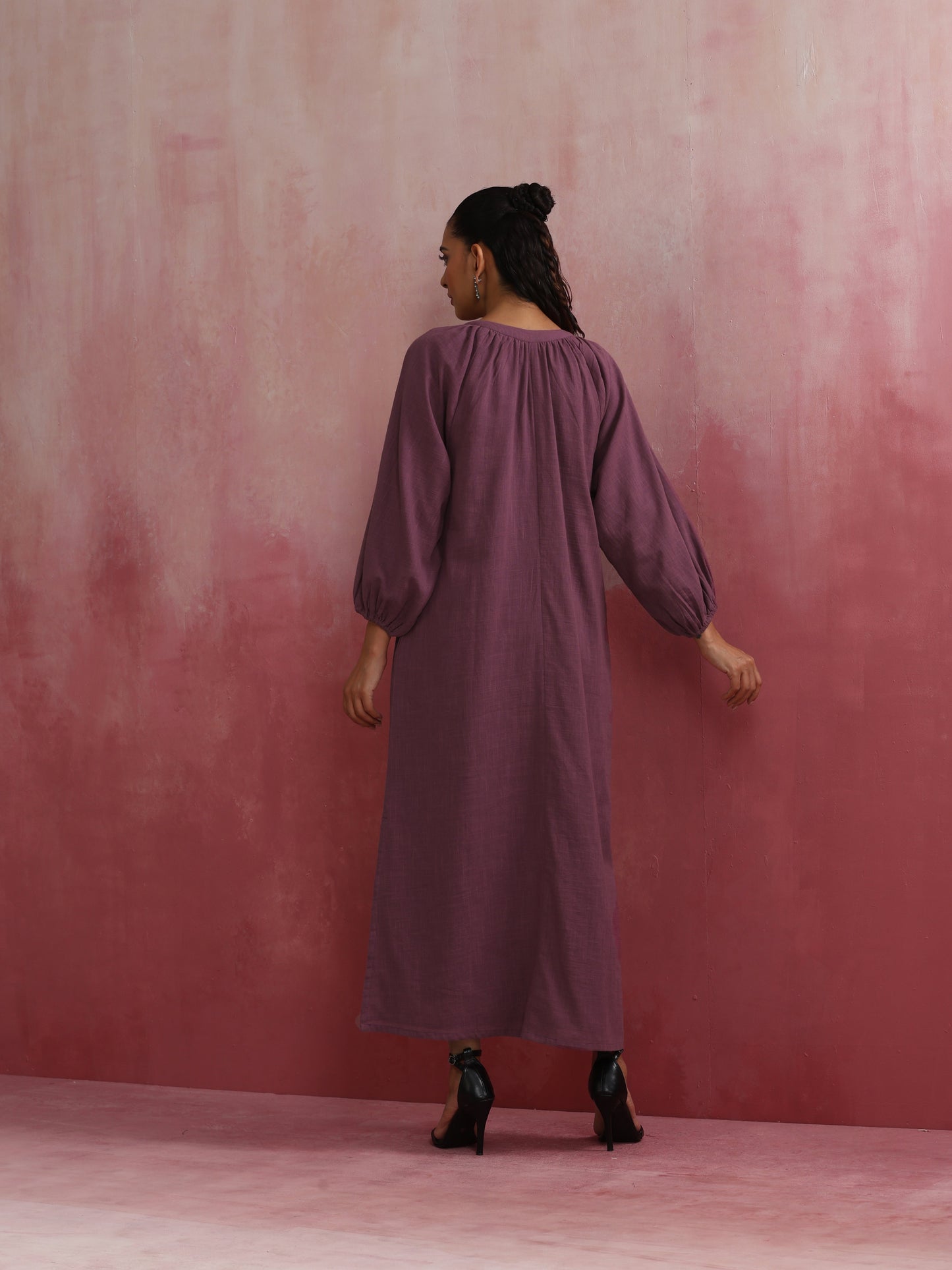 trueBrowns Light Purple Cotton Dobby Dress | Swadesiicart