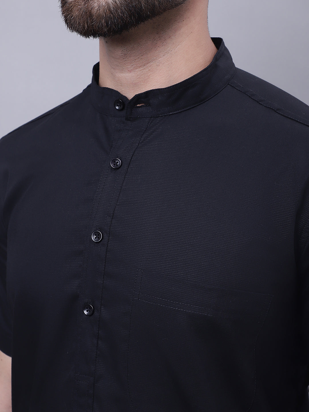 Even Apparels Black Pure Cotton Short Sleeves Kurta With Band Collar | Swadesiicart