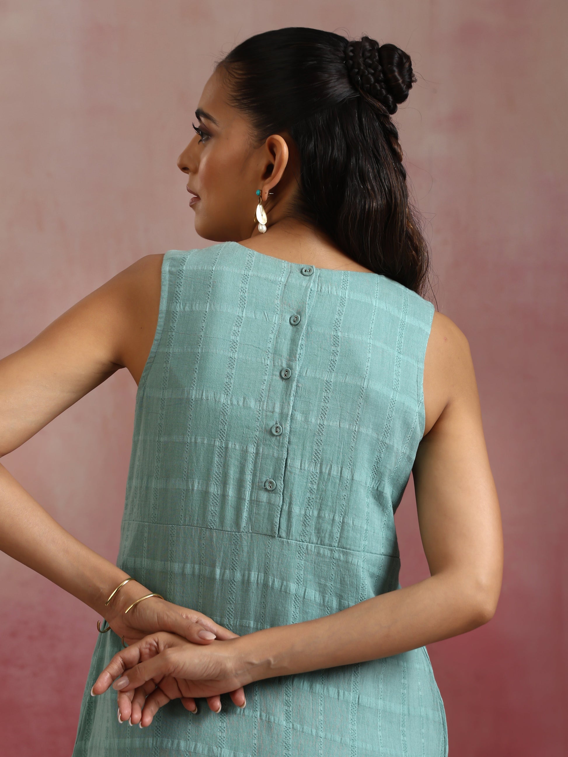 trueBrowns Aqua Blue Cotton Dobby High low Kurta Set | Swadesiicart