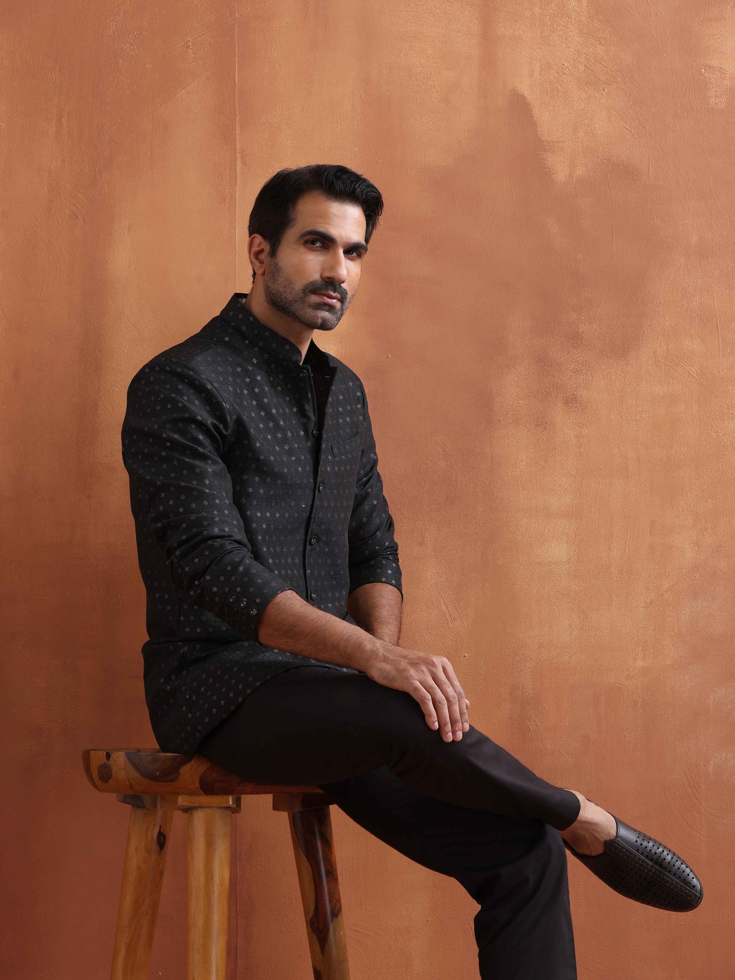 trueBrowns Men's Black Chanderi Long Jacket | Swadesiicart