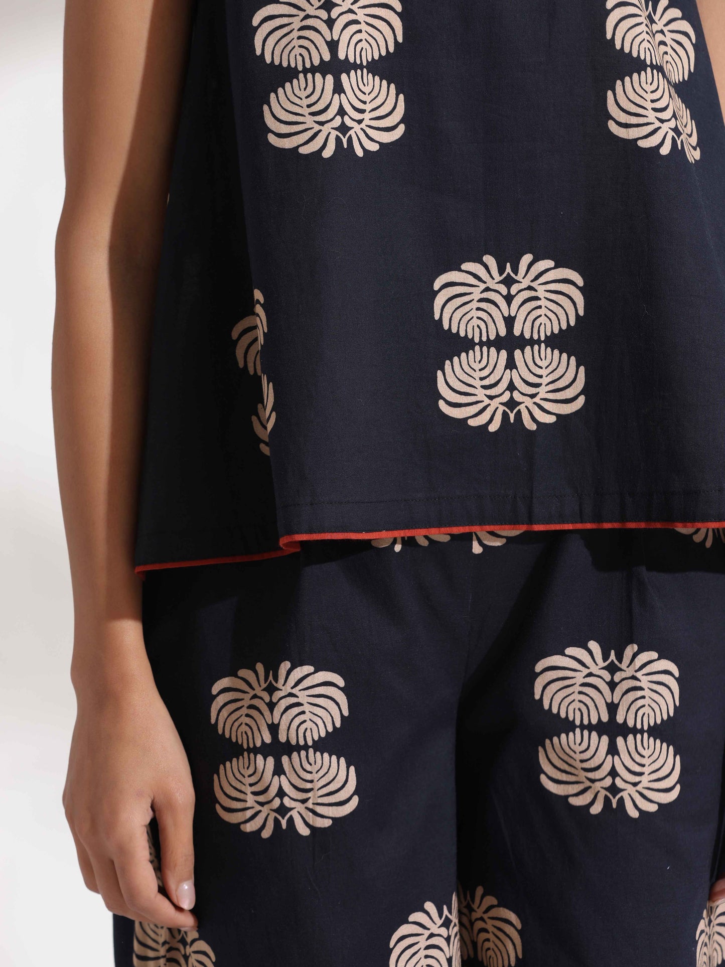 trueBrowns Black Cotton Print Top & Flared Pants Co-ord Set - Swadesiicart