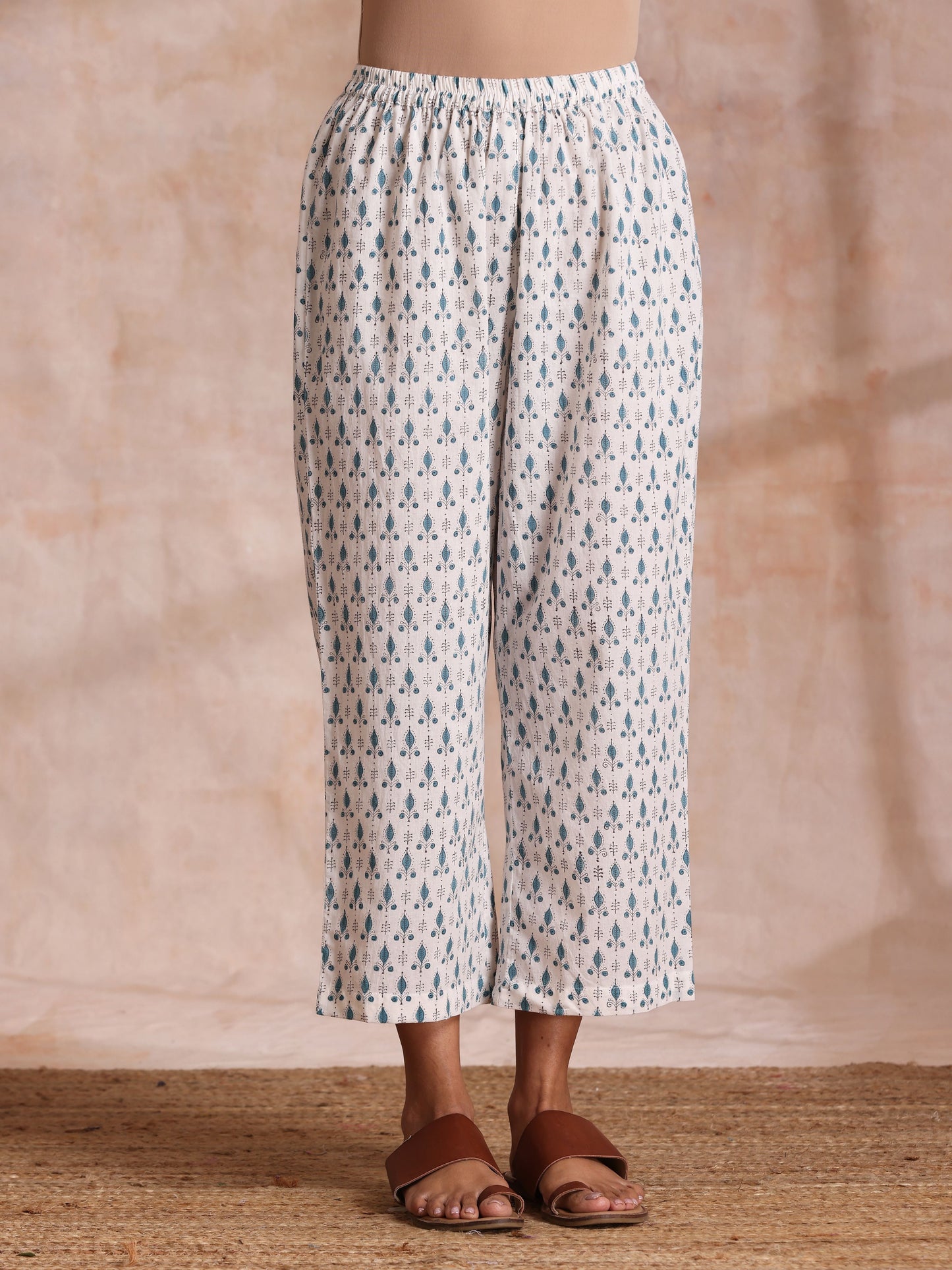 trueBrowns White With Teal Buta Block Print Cotton Front Neck Gathered Kurta Pant Set | Swadesiicart