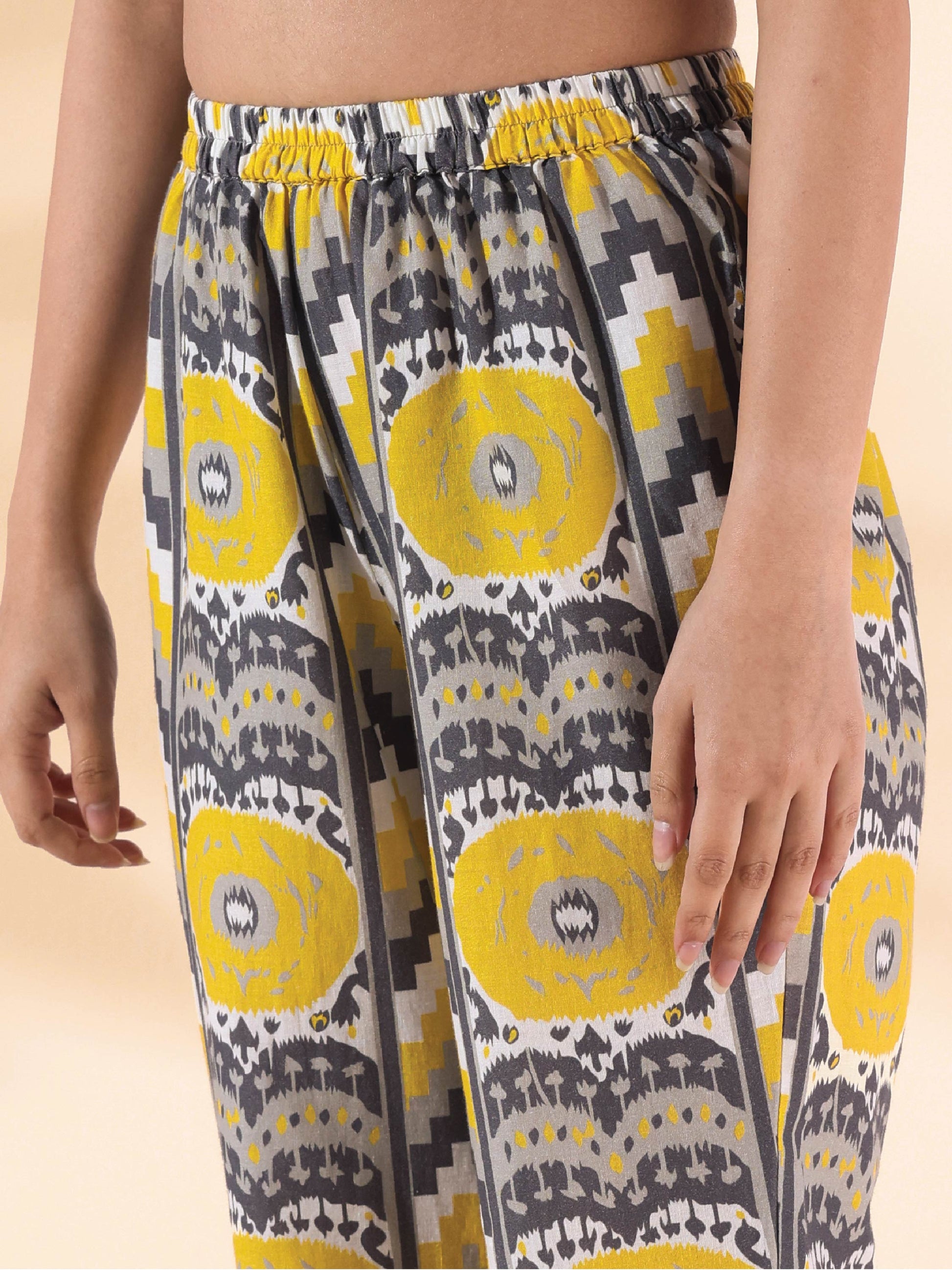 trueBrowns Yellow Cotton Ikat Sleeveless Kurta Pant Set | Swadesiicart
