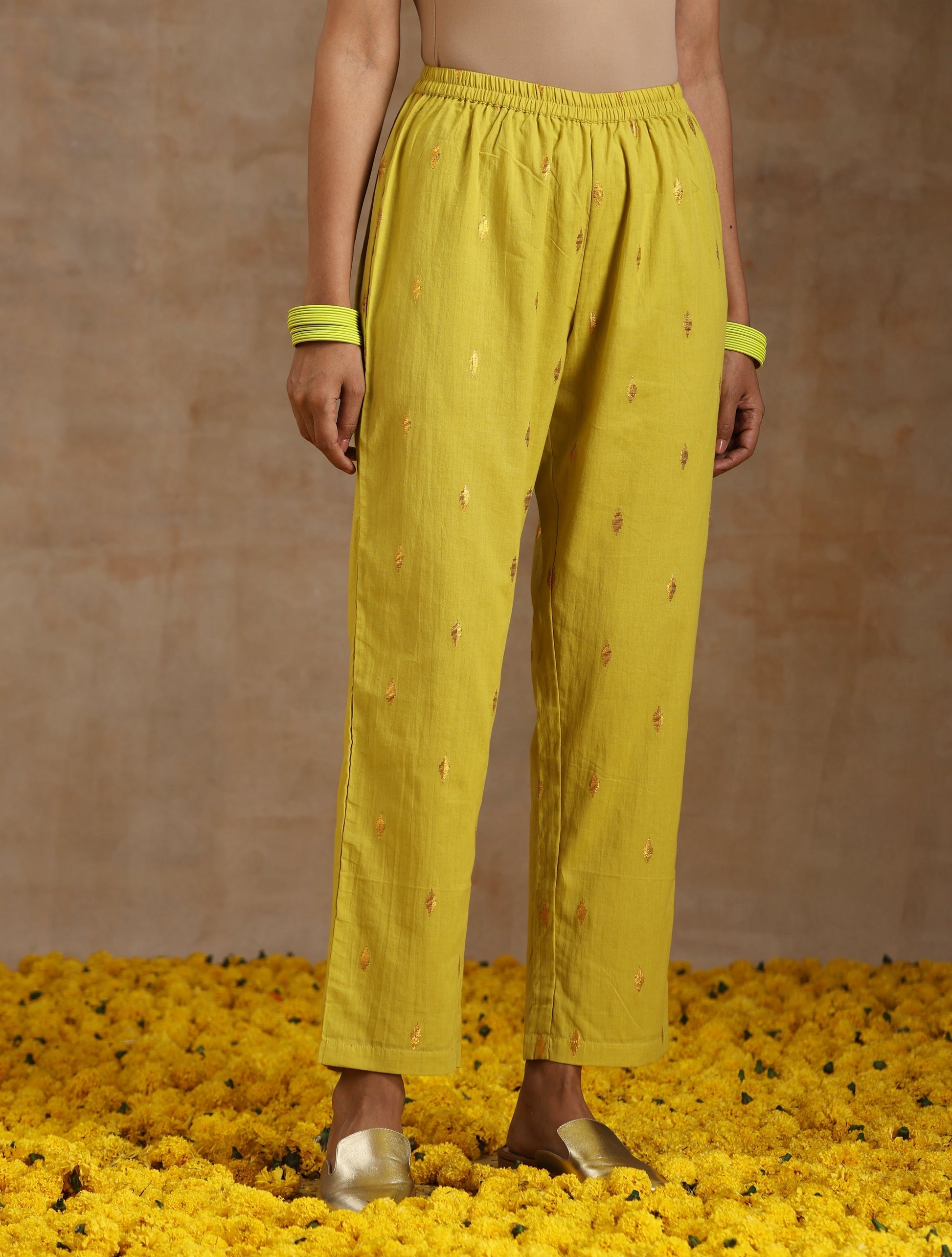 trueBrowns Lime Gold Cotton Handkerchief Kurta Set | Swadesiicart
