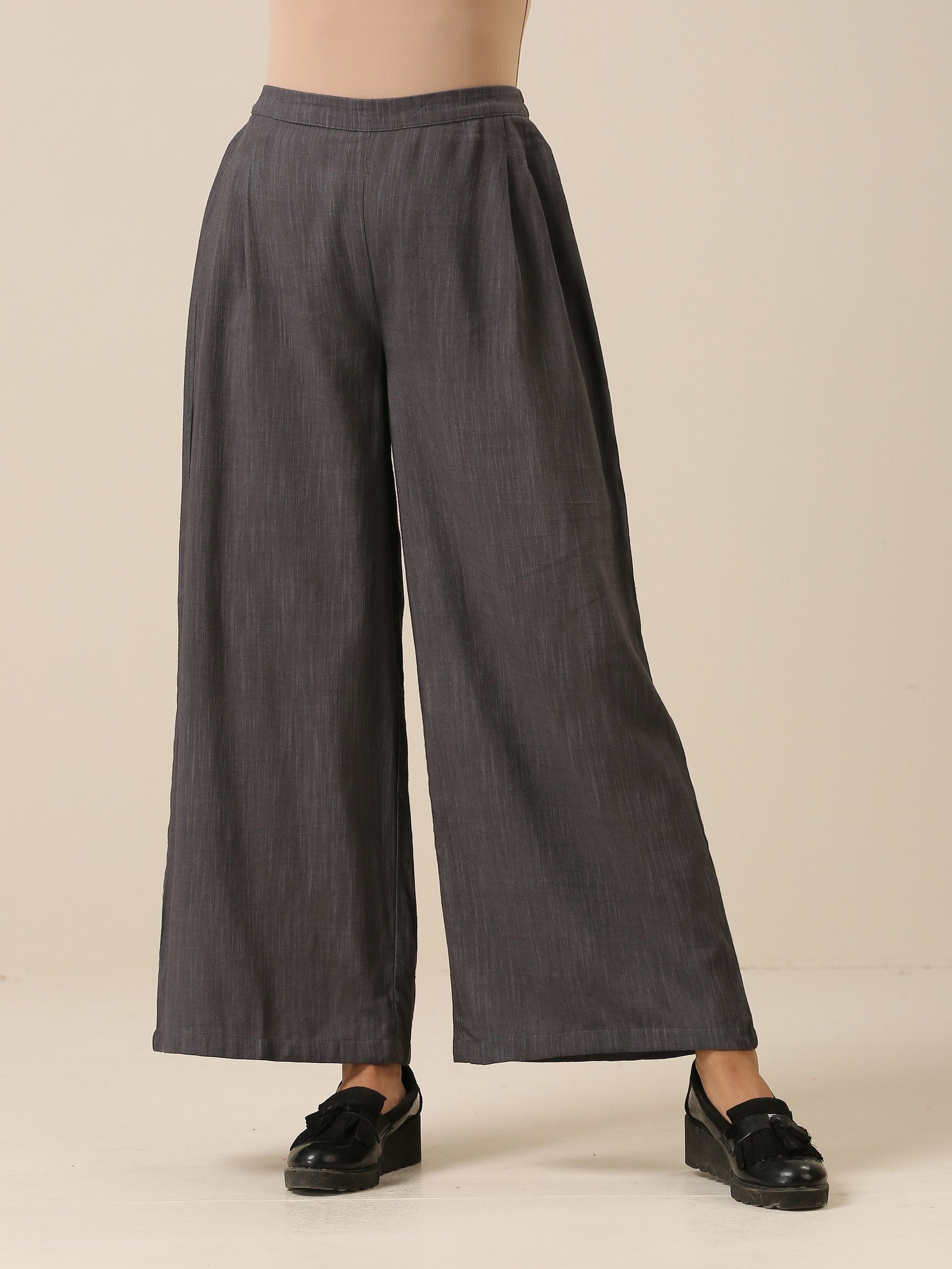 trueBrowns Slate Grey Slub Texture Sleevesless Jacket Pant Set | Swadesiicart