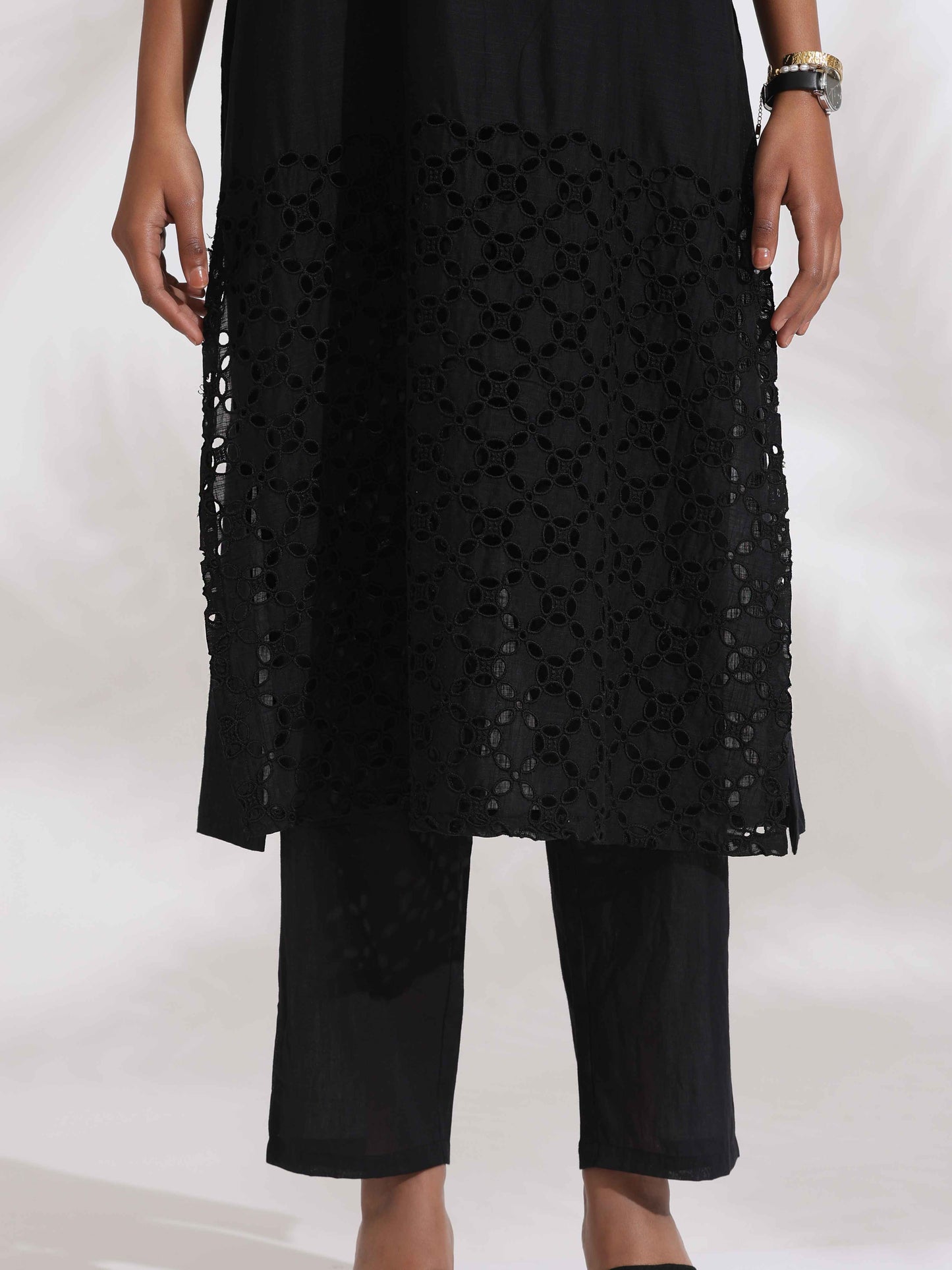 trueBrowns Black Cotton Schiffli Kurta Set | Swadesiicart