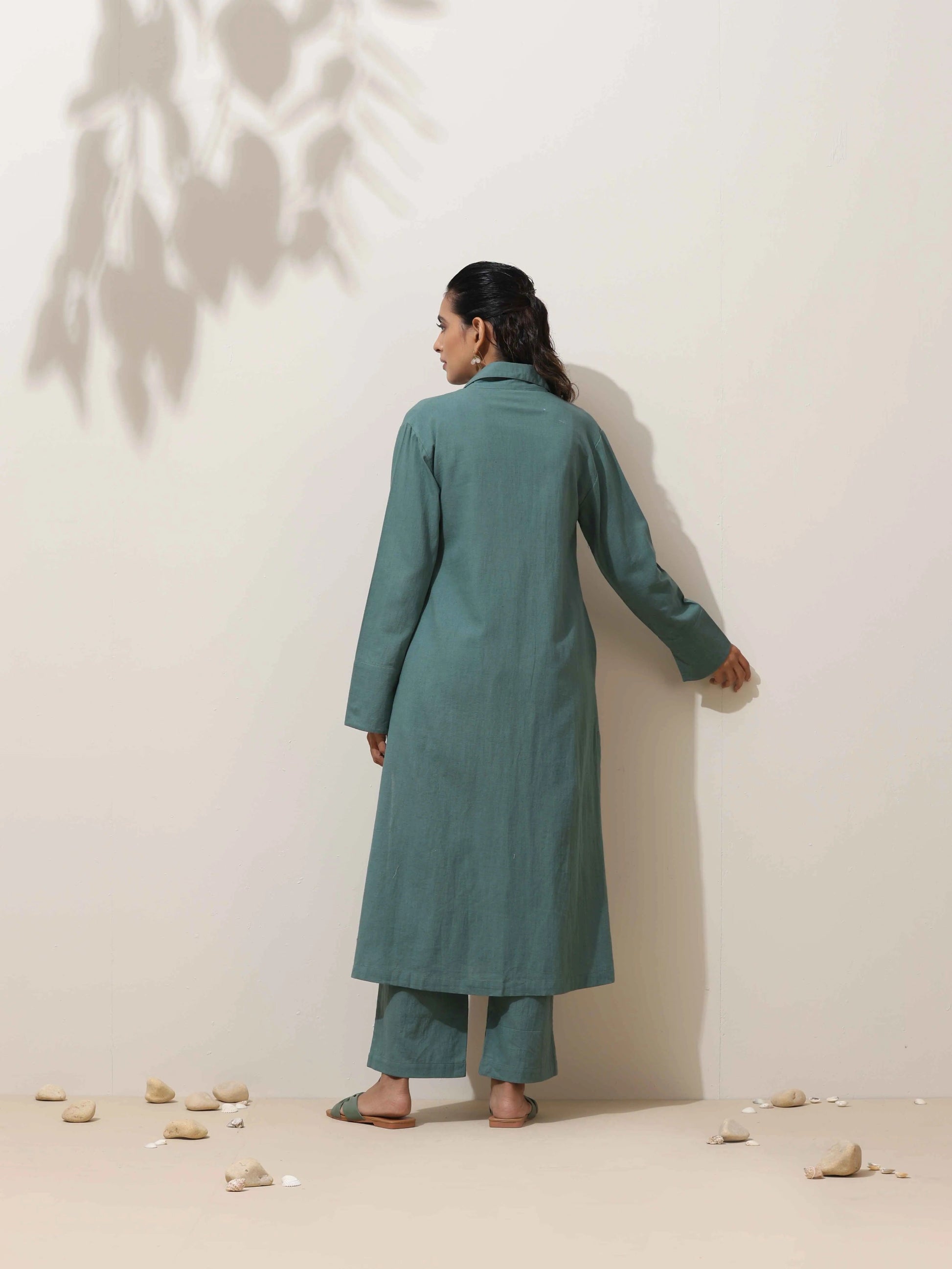 trueBrowns Green Cotton Linen Kurta Pant Set | Swadesiicart