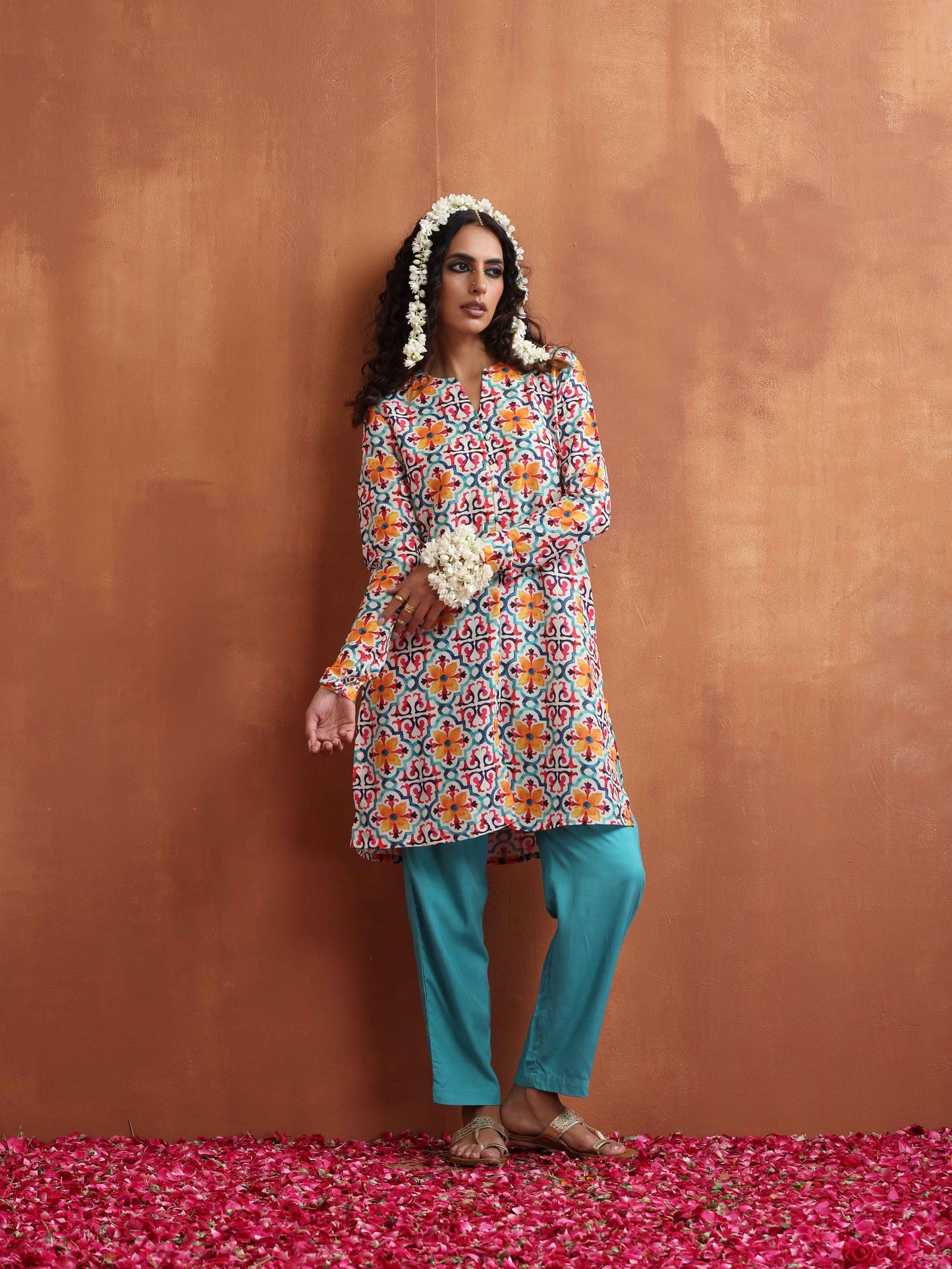 trueBrowns Off White Print Kurta Co-ord Set - Swadesiicart