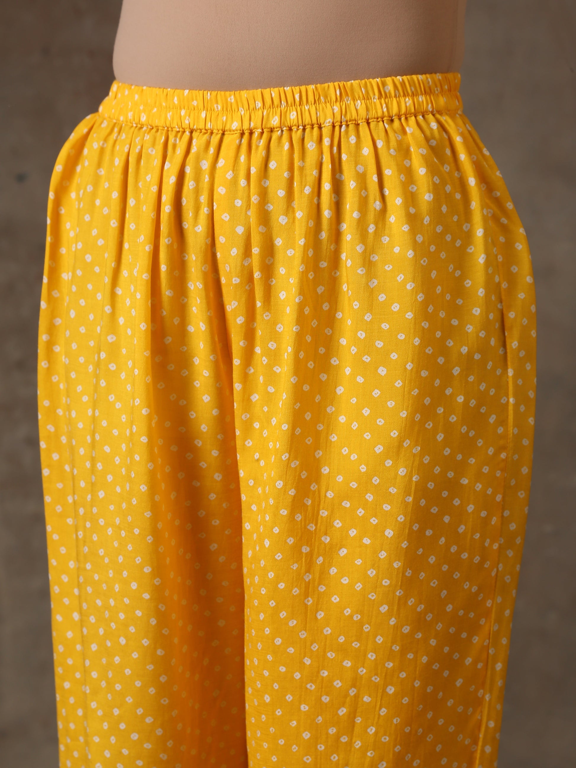 trueBrowns Yellow Bandhani Flare Printed Silk Co-Ord Set - Swadesiicart