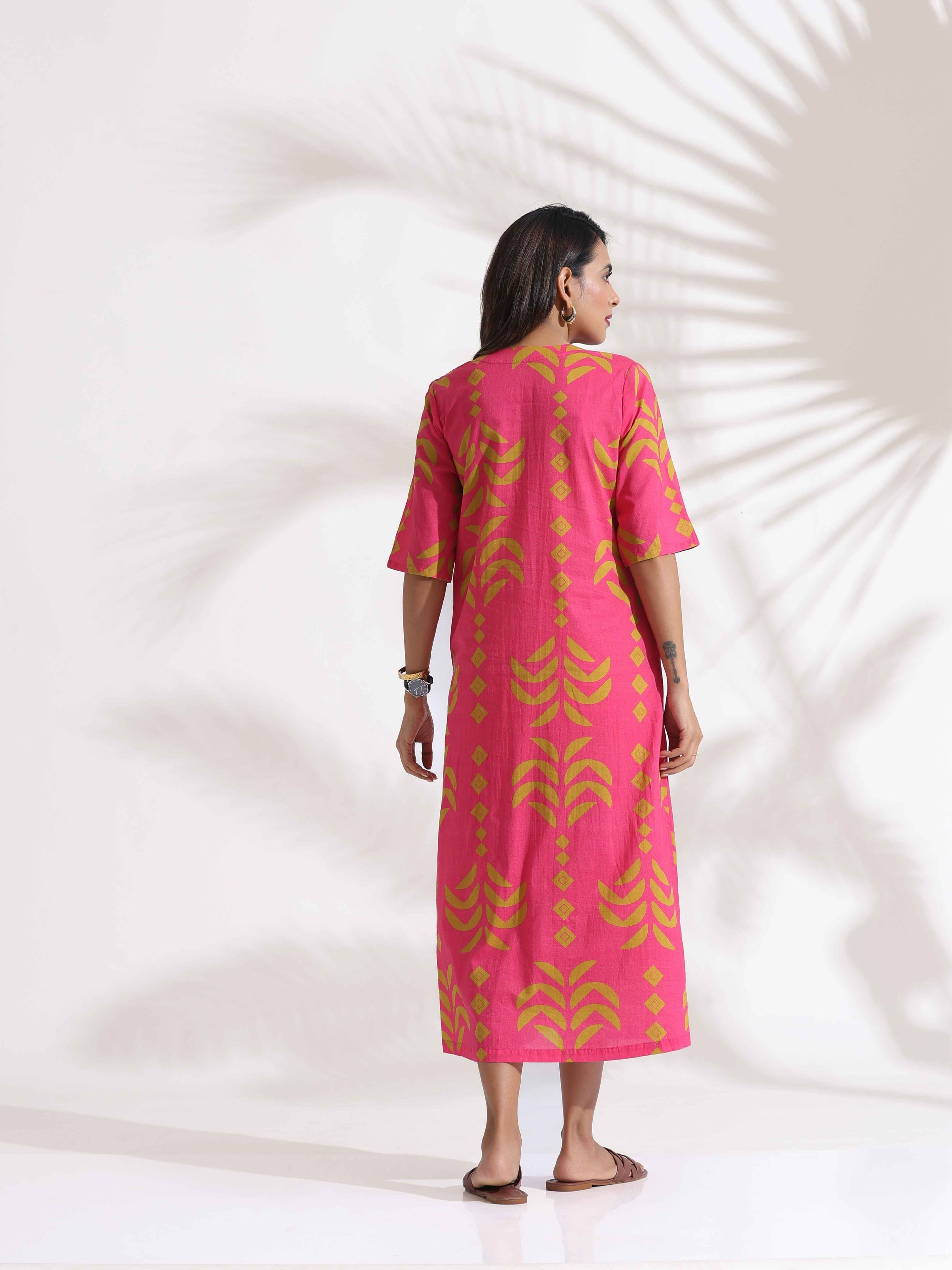 trueBrowns Pink Cotton Print pleated Dress | Swadesiicart