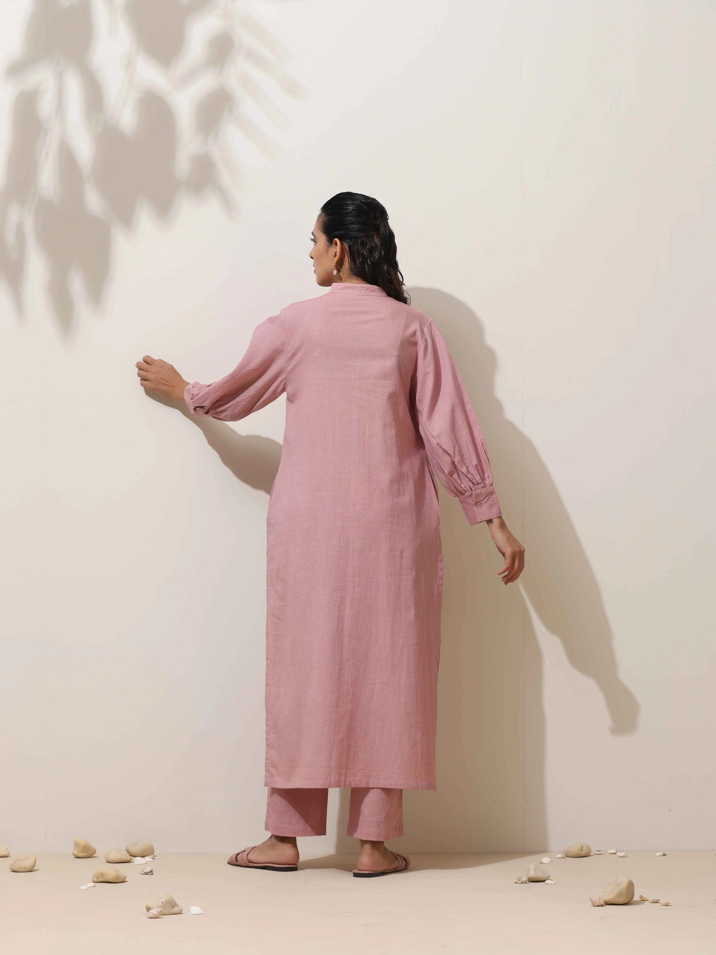 trueBrowns Pink Cotton Linen Kurta Pant Set | Swadesiicart