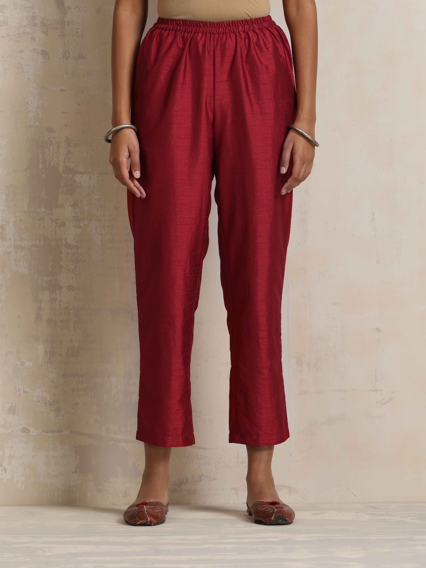 trueBrowns Red Silk Kurta Set | Swadesiicart