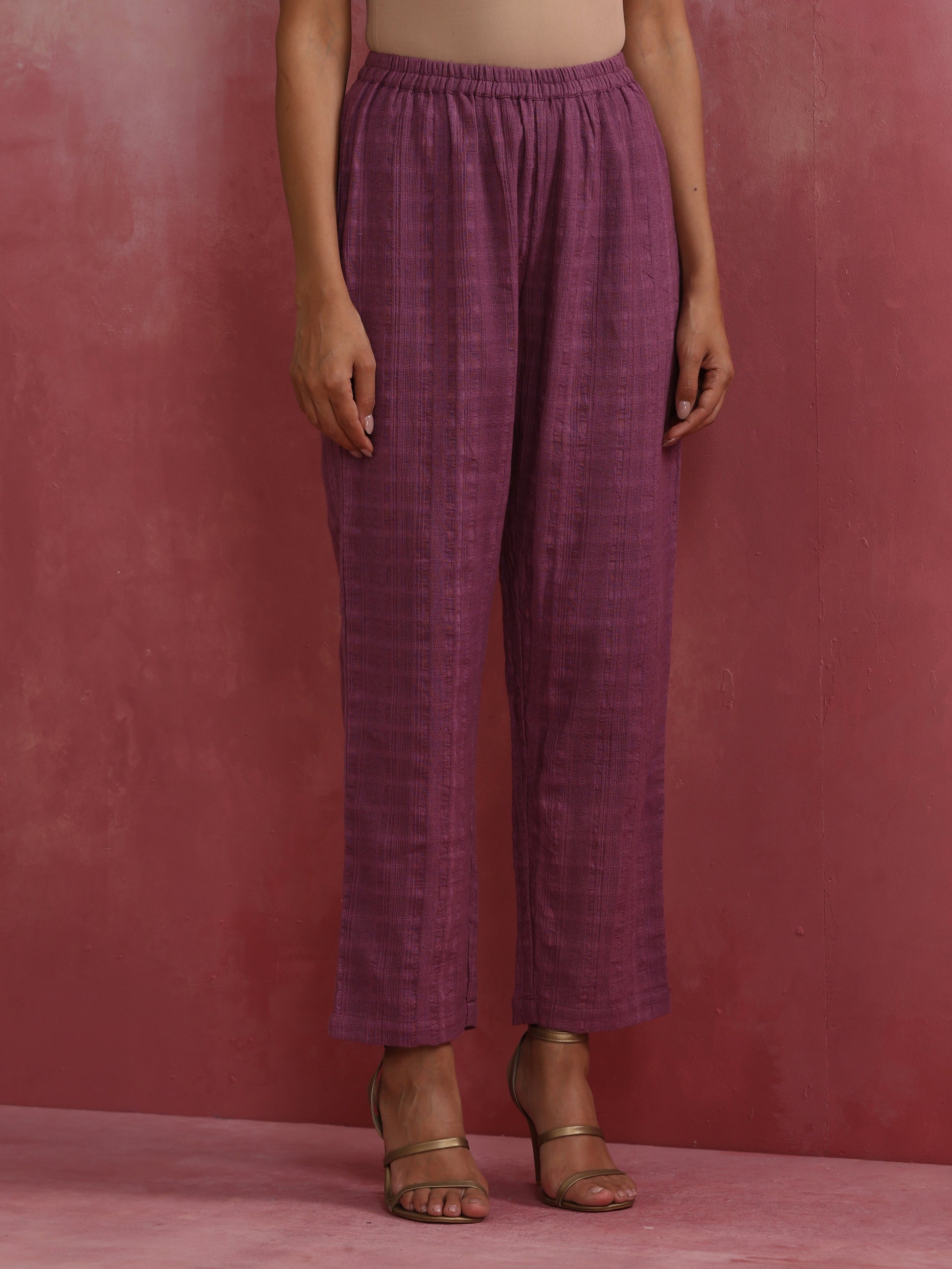 trueBrowns Cola Cotton Dobby Pleated Kurta Set | Swadesiicart