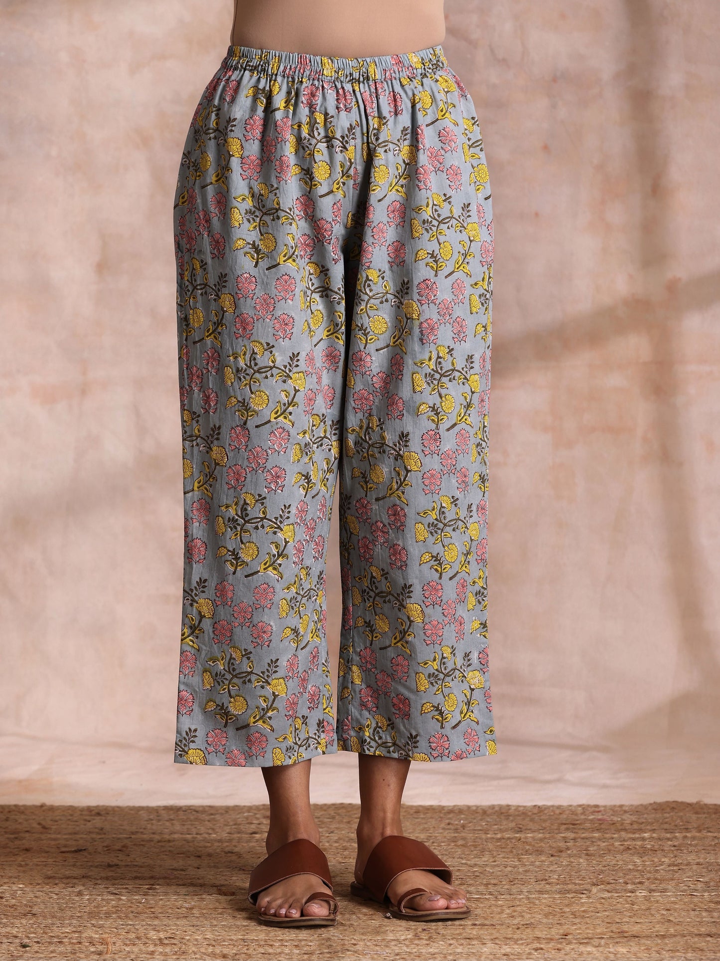 trueBrowns Grey Overall Floral Block Print Cotton Sleeveless Flared Kurta Pant Set | Swadesiicart