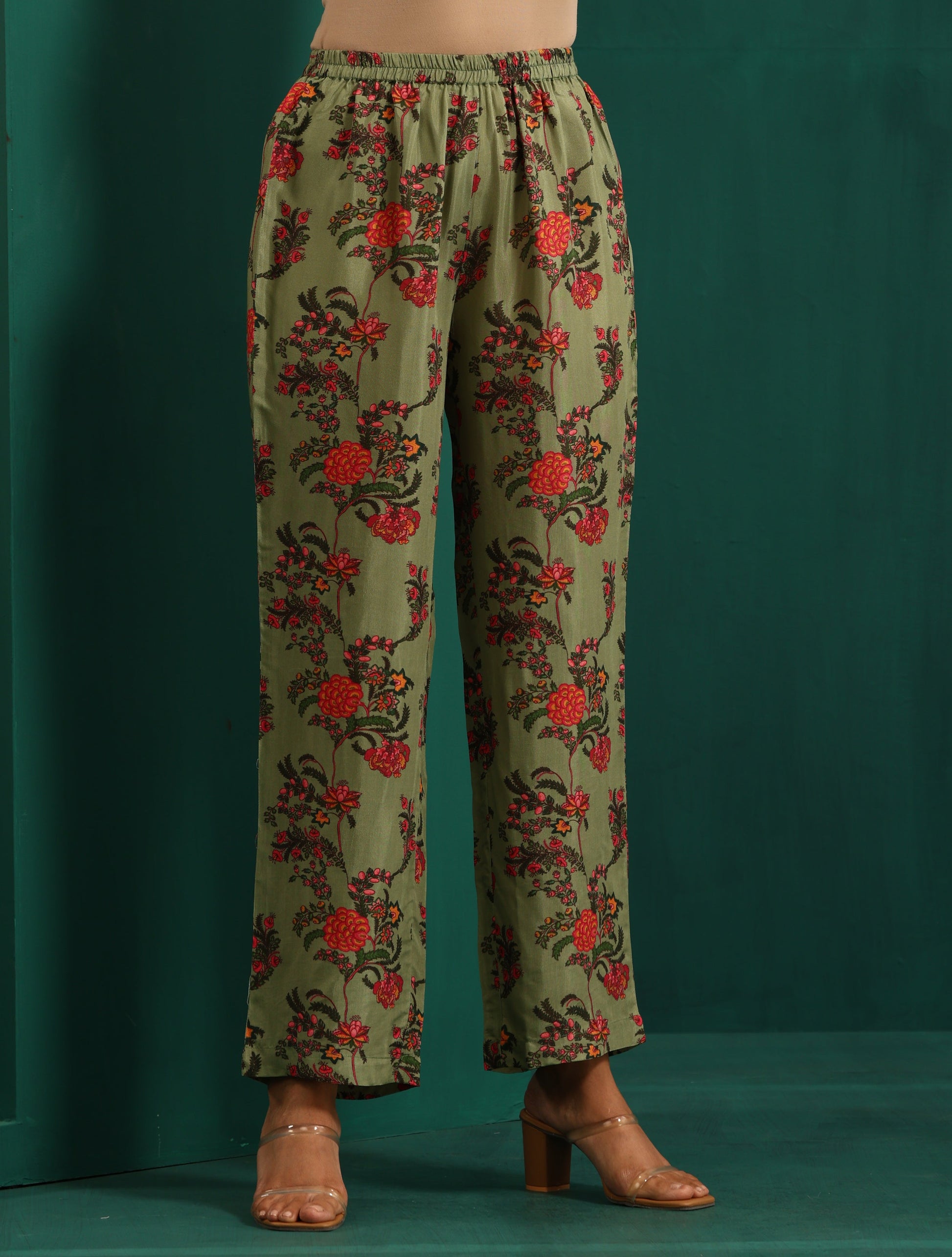 trueBrowns Green Floral Muslin Silk Printed Front Slit Kurta Pant Set | Swadesiicart