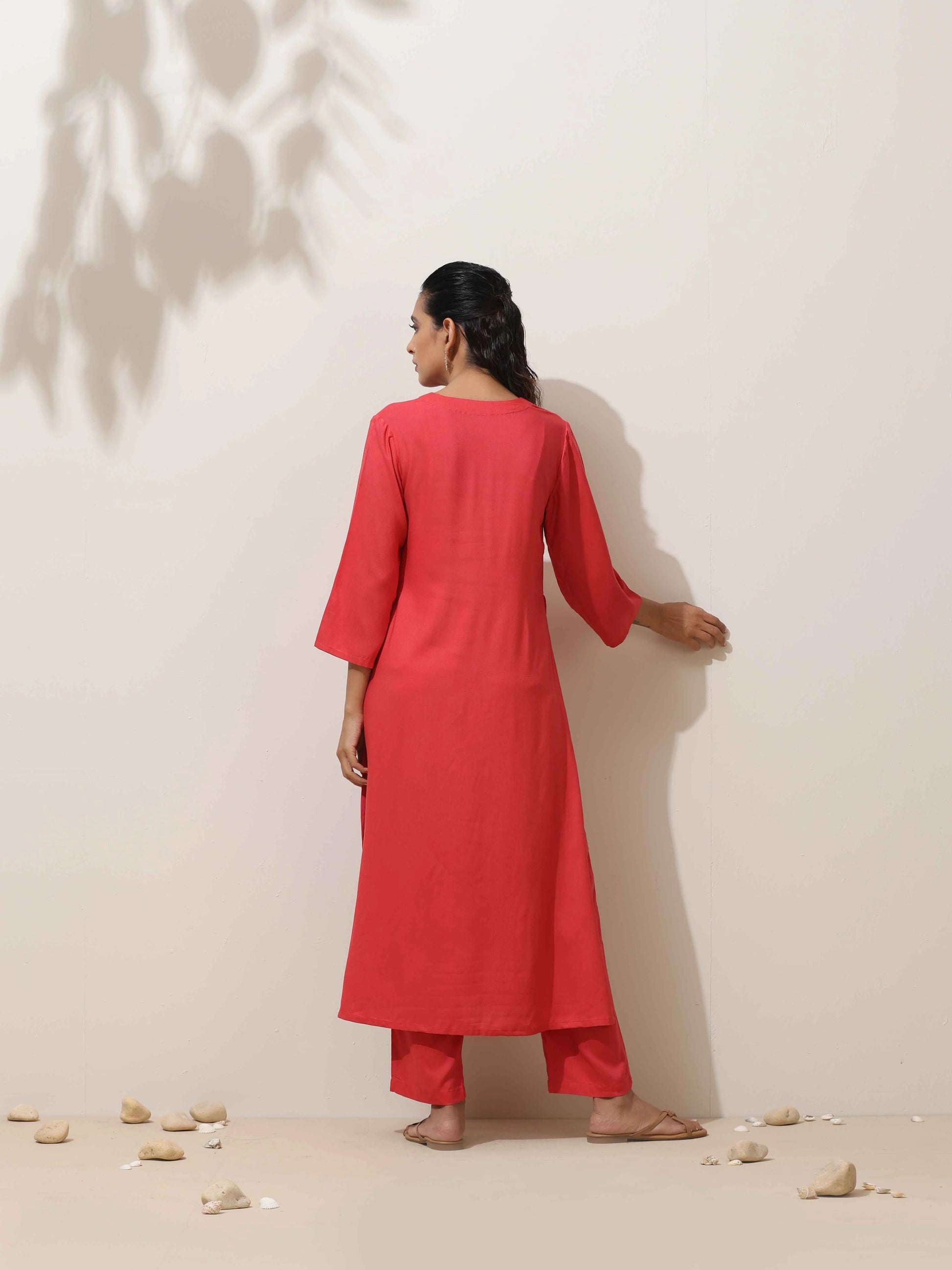 trueBrowns Coral Viscose Solid Kurta Pant Set | Swadesiicart