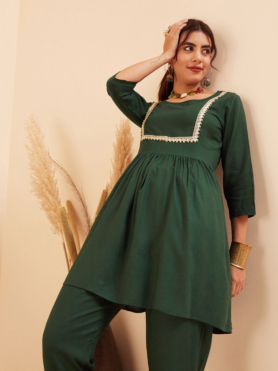 InWeave Women's Forest Green Round Neck Square Gota Work Kurta Pant Set - Swadesiicart