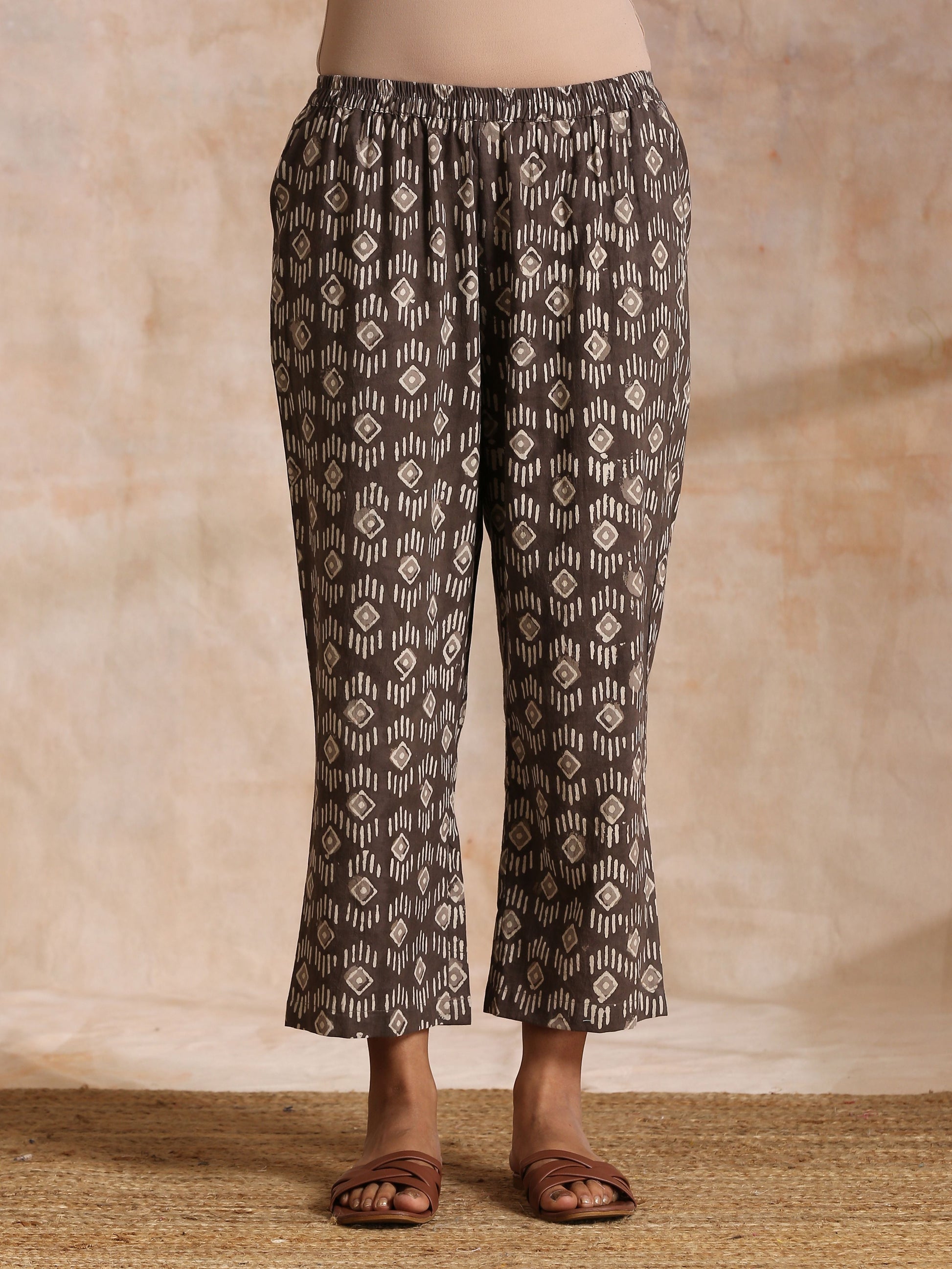 trueBrowns Clay Dabu Buta Print Cotton Front Neck Gathered Kurta Pant Set | Swadesiicart
