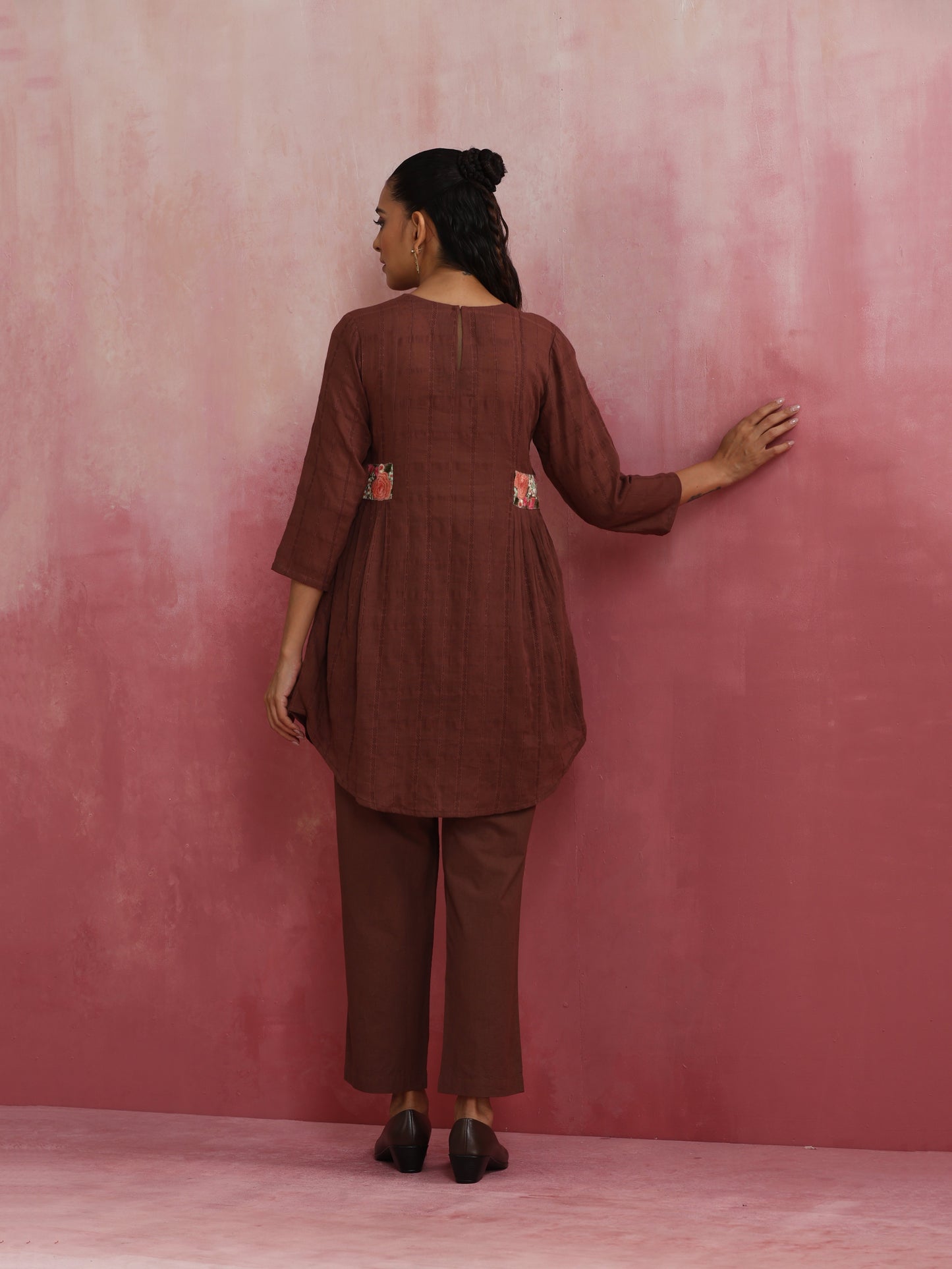 trueBrowns Brown Cotton Dobby Kurta Co-ord set - Swadesiicart