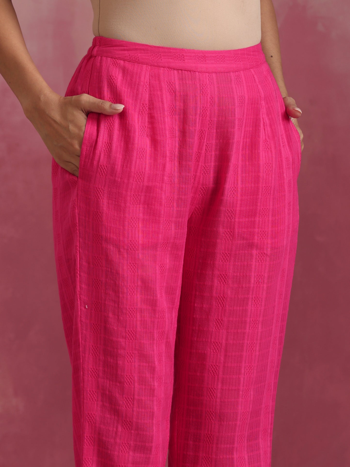 trueBrowns Pink Cotton Dobby Kurta Set | Swadesiicart