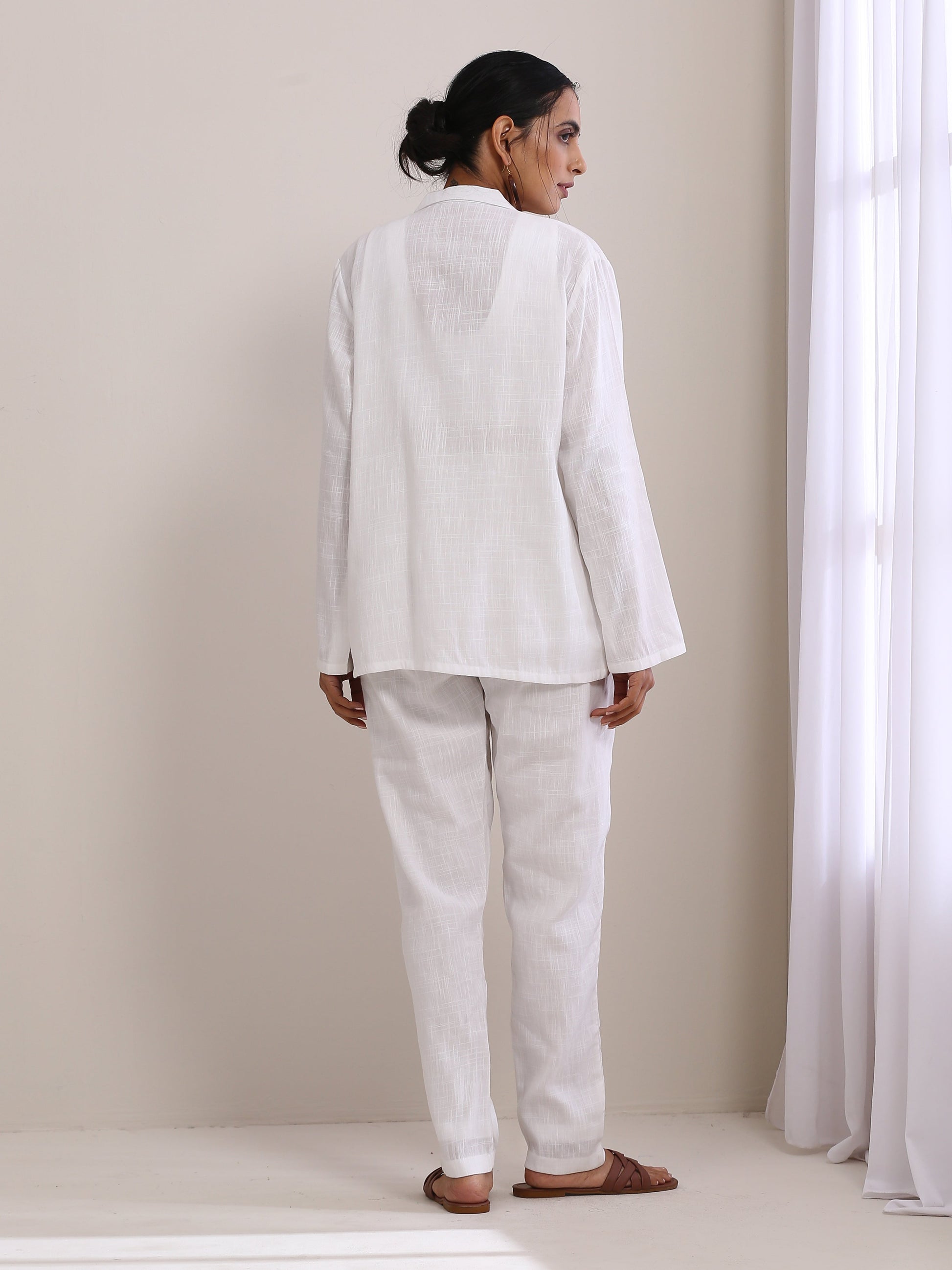 trueBrowns White Slub Texture Pant Suit Set | Swadesiicart