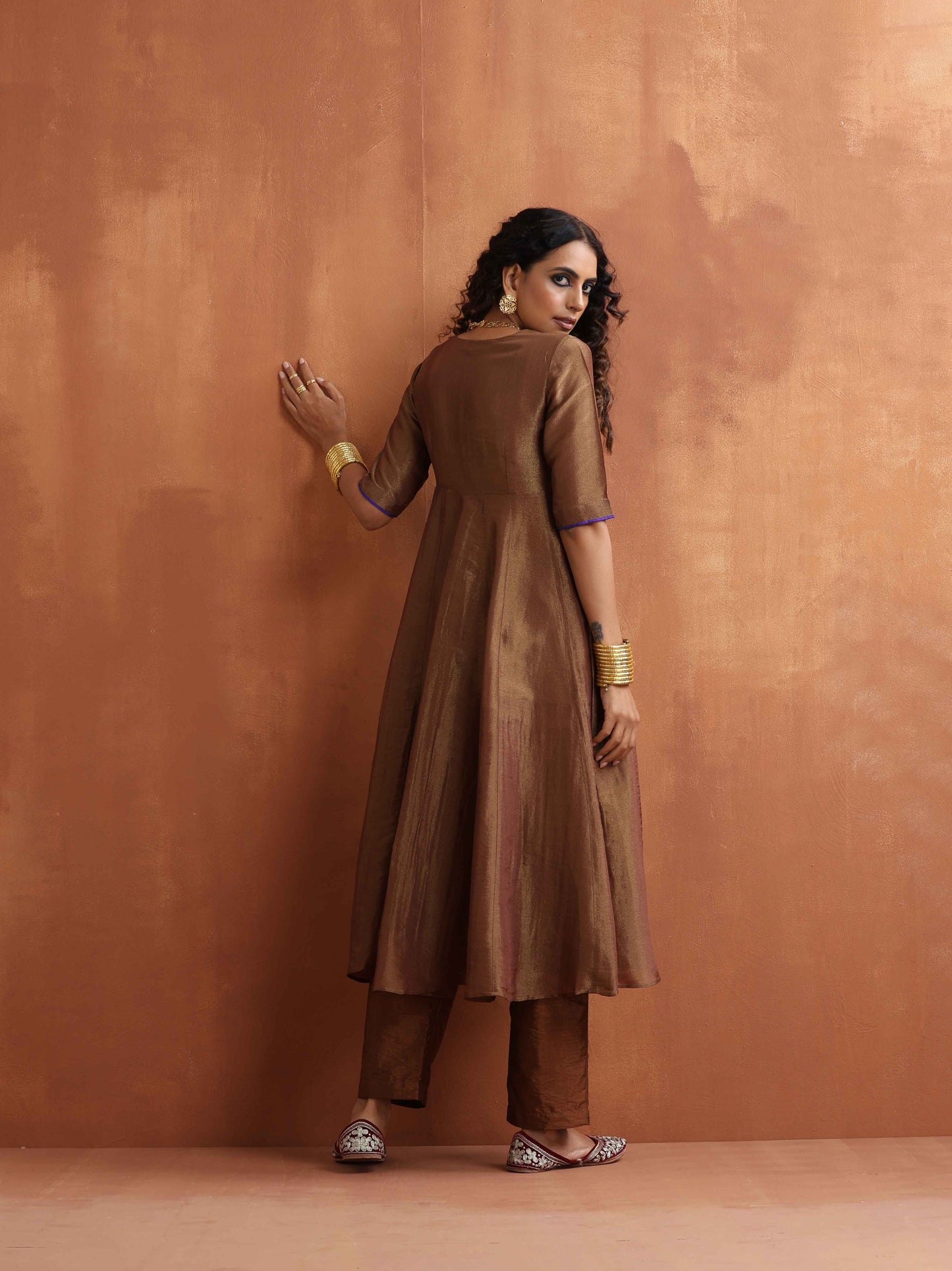trueBrowns Bronze Tissue Flared Anarkali Kurta Set | Swadesiicart