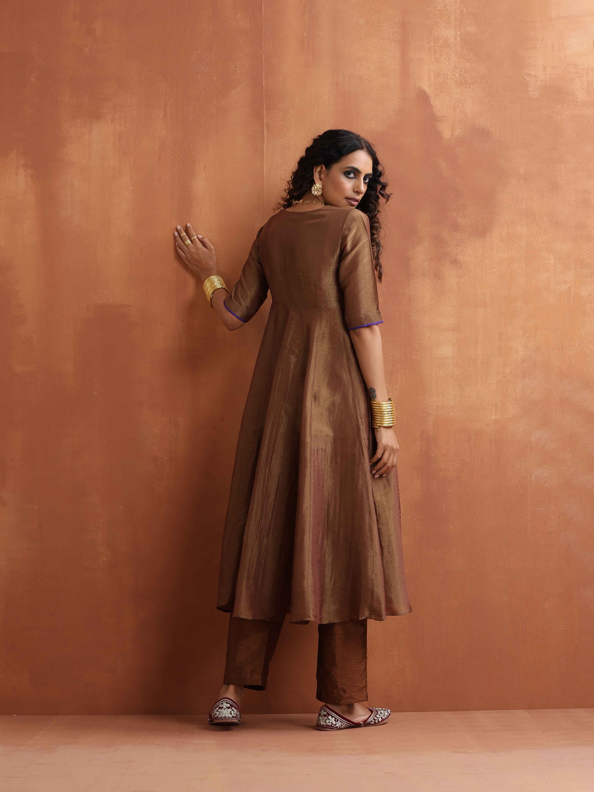 trueBrowns Bronze Tissue Flared Anarkali Kurta Set | Swadesiicart
