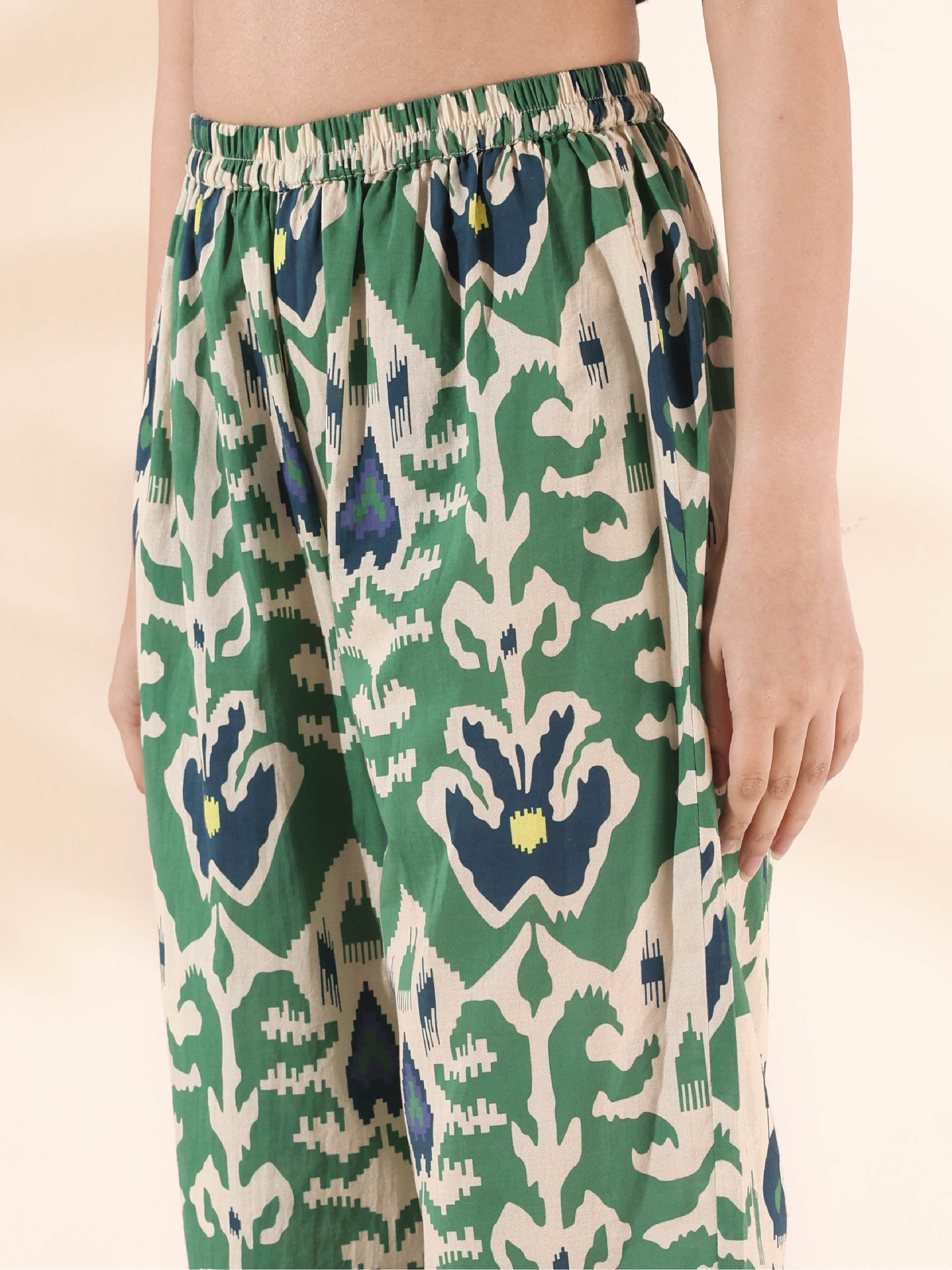 trueBrowns Green Cotton Ikat Sleeveless Co-ord Set - Swadesiicart