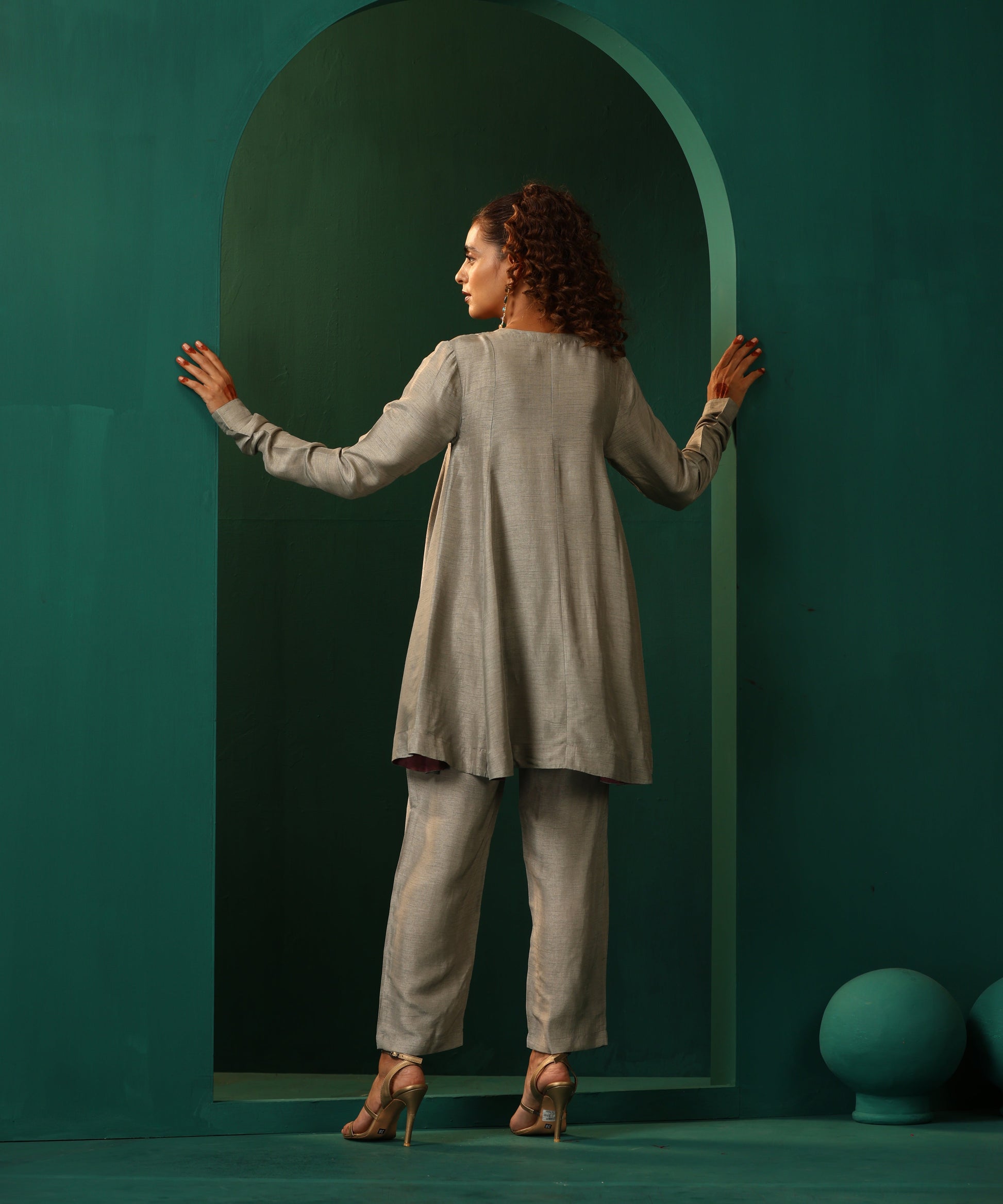 trueBrowns Grey Silk Flared Co-ord Set - Swadesiicart