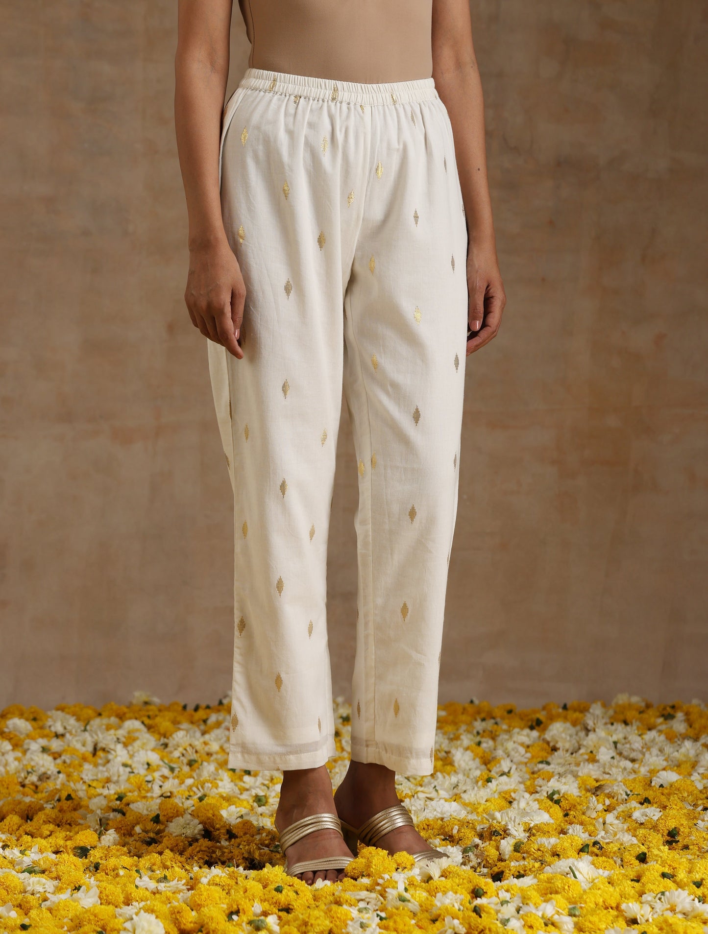 trueBrowns Ivory Gold Cotton Flared Co-Ord Set - Swadesiicart