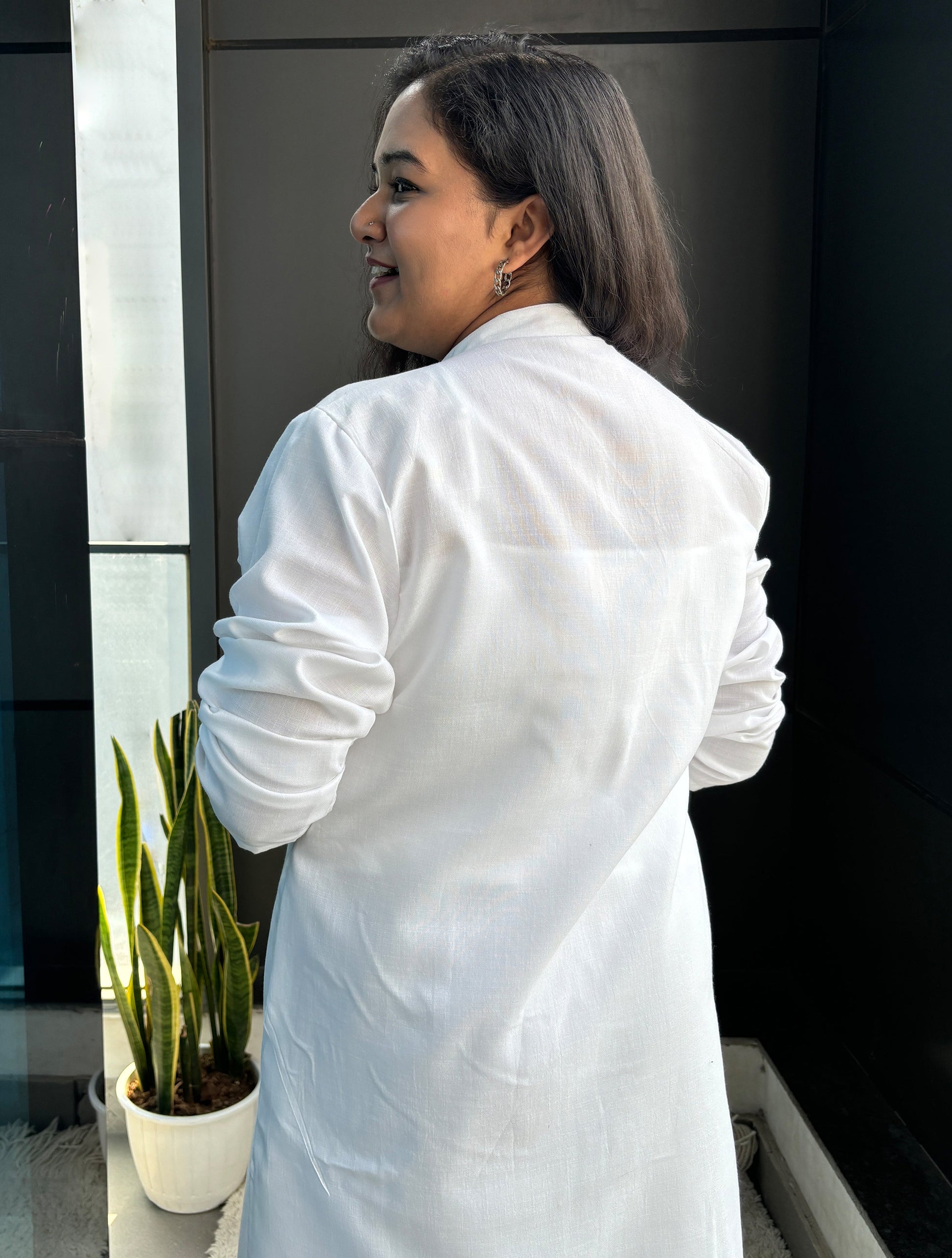 trueBrowns White Slub Kurta | Swadesiicart