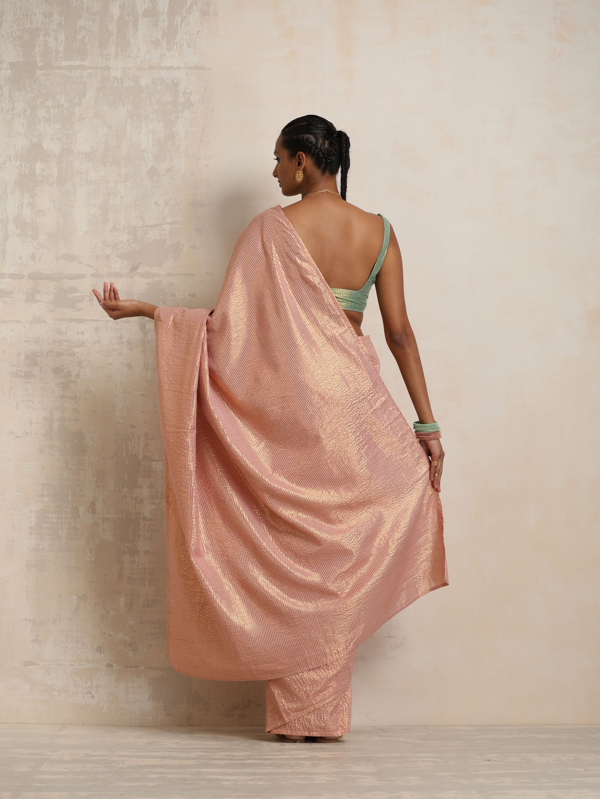 trueBrowns Pink Gold Lurex Ready To Wear Saree | Swadesiicart