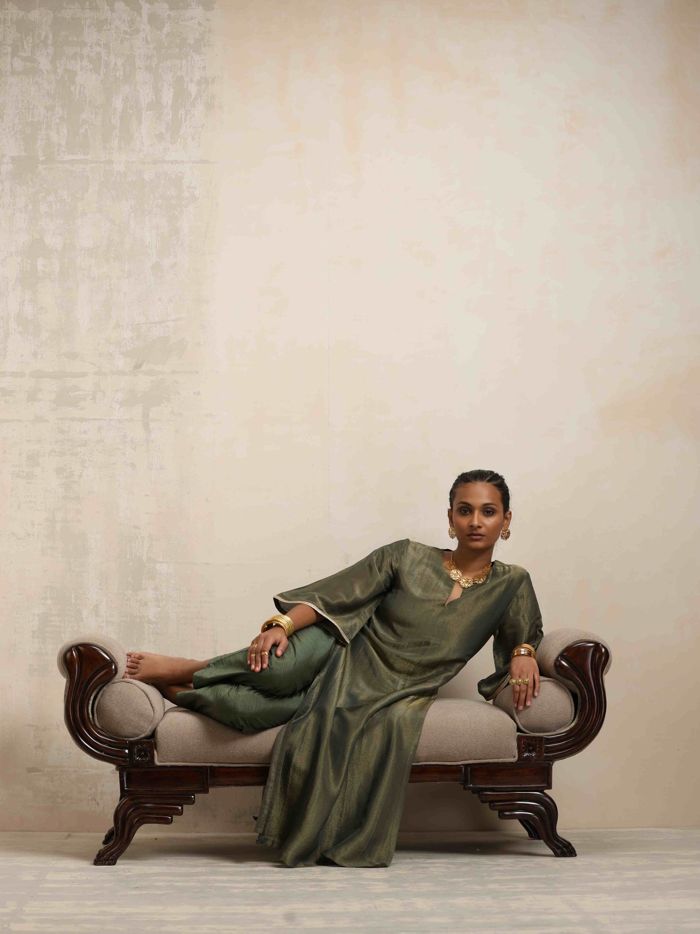 trueBrowns Green Tissue Kurta Set | Swadesiicart