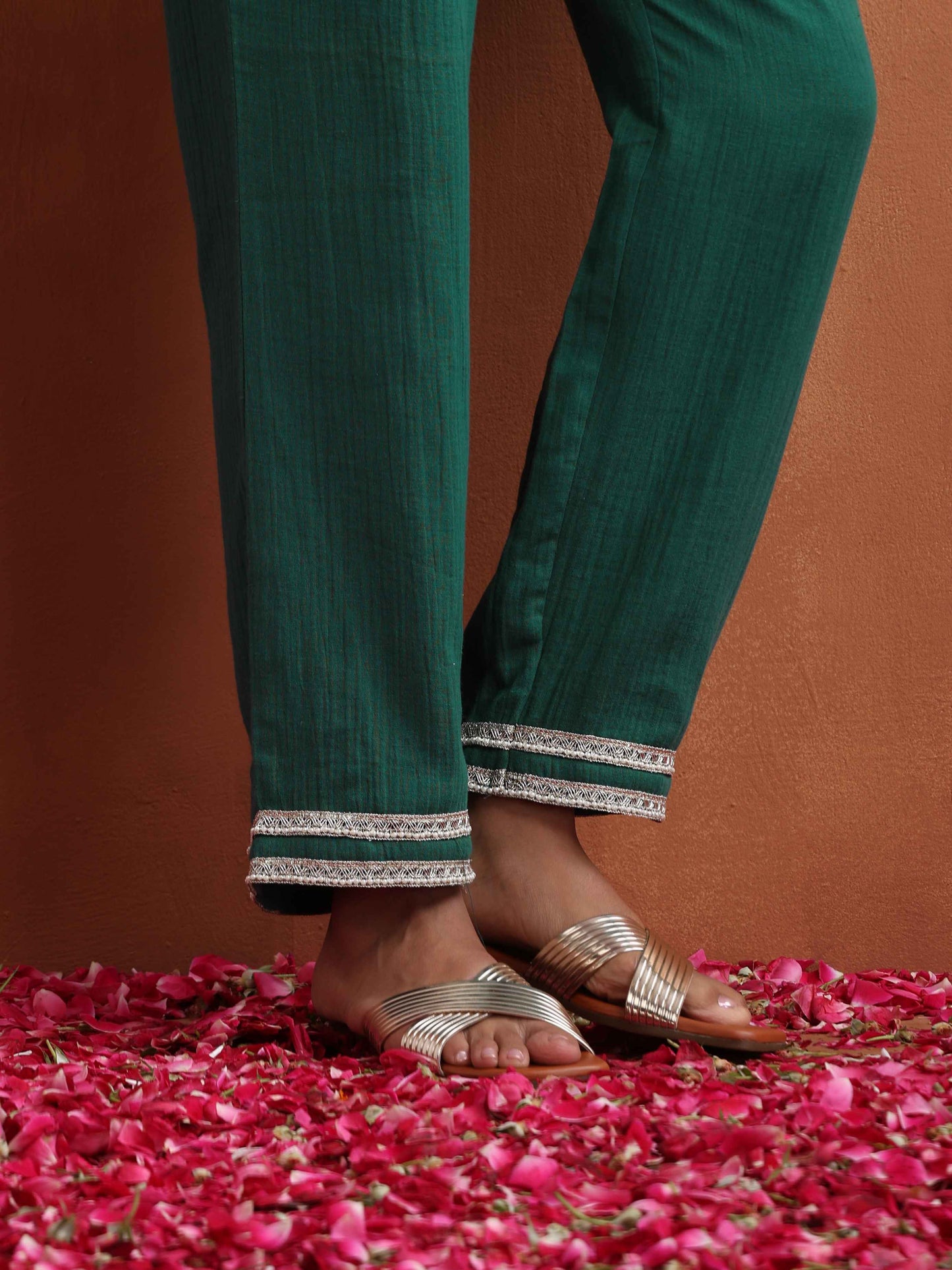 trueBrowns Green Cotton A-line Kurta Set | Swadesiicart