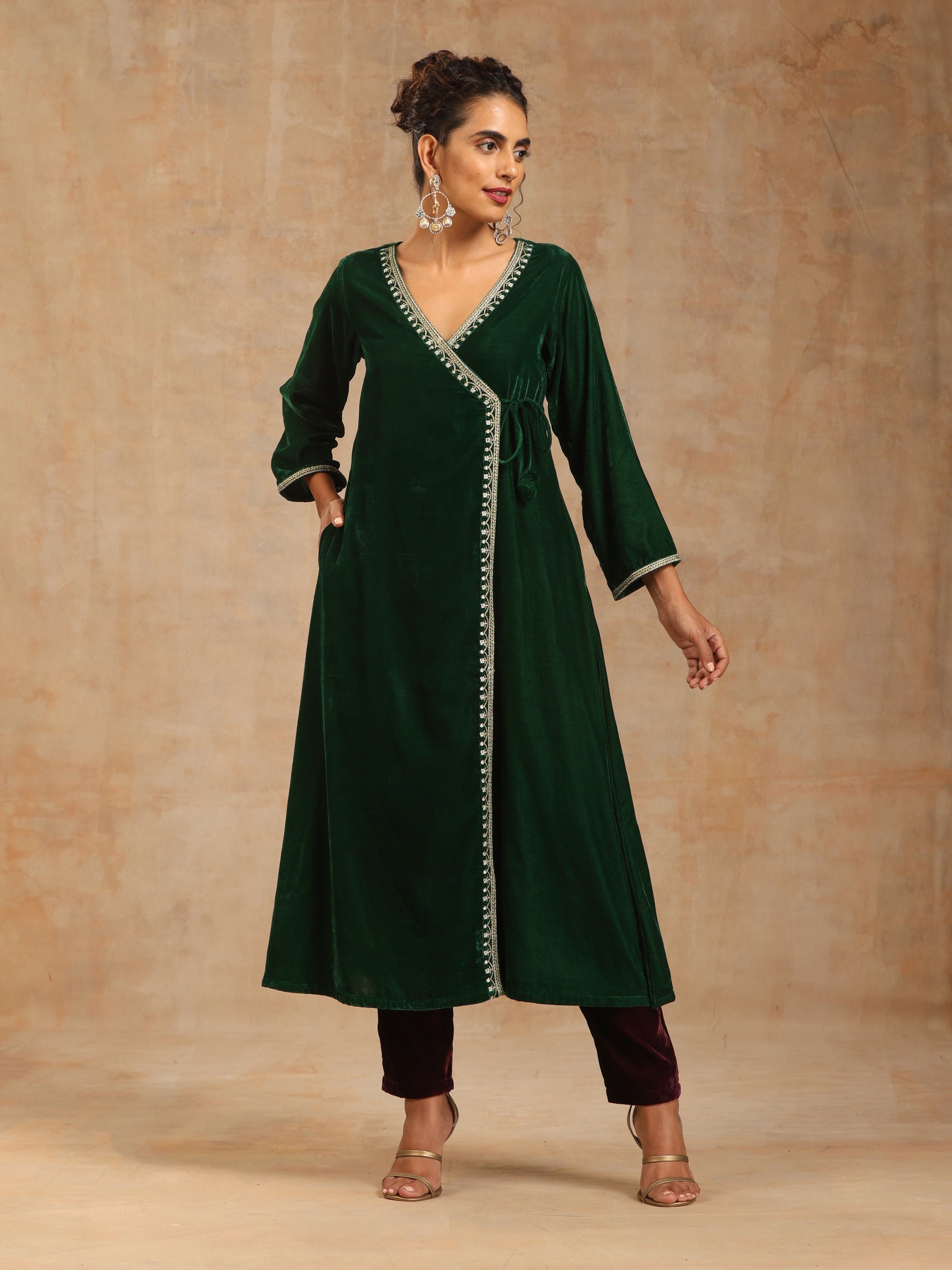 trueBrowns Green Velvet Embroidered Angrakha Kurta | Swadesiicart