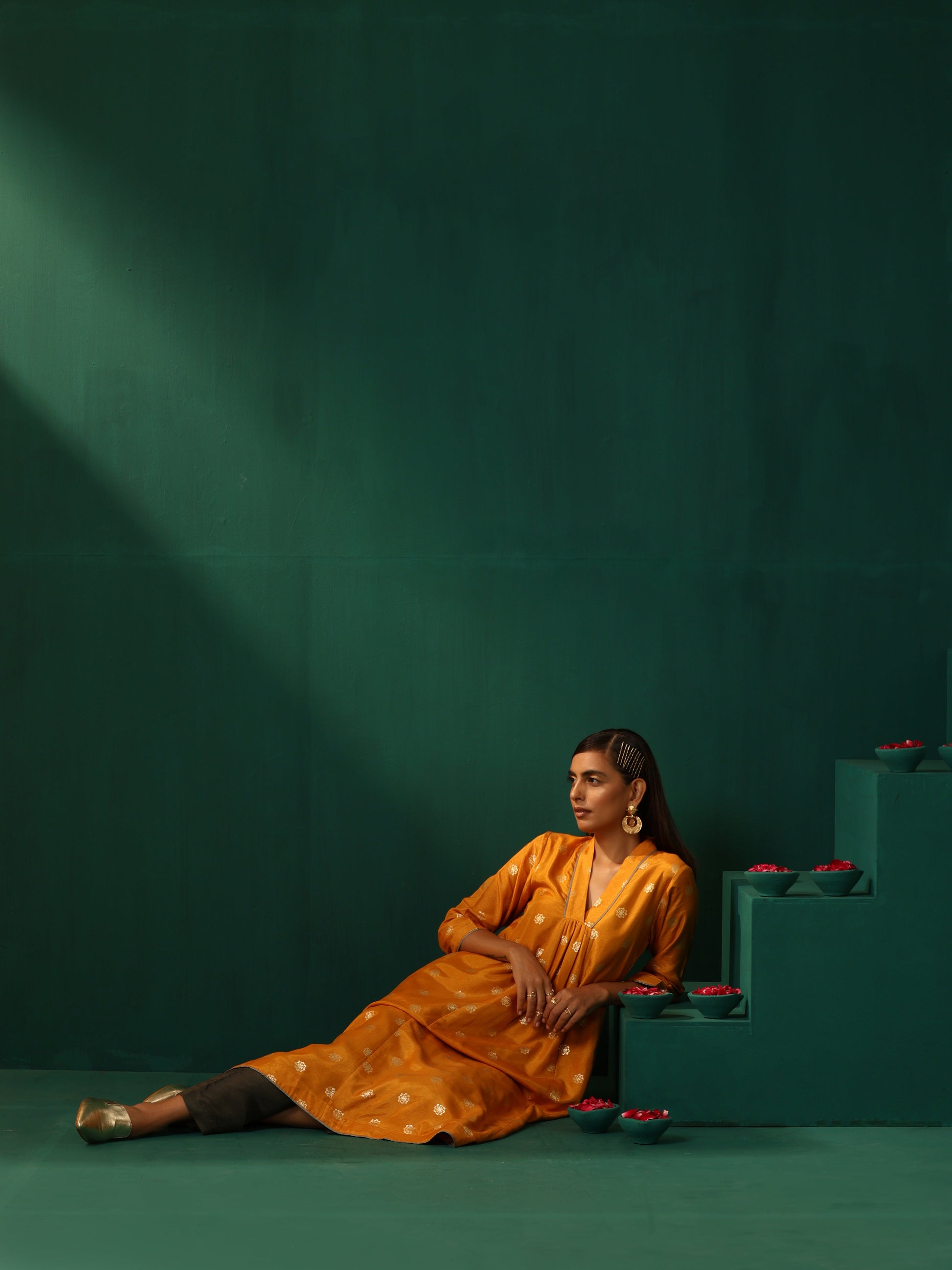 trueBrowns Mustard Geometric Floral Viscose Silk Front Gathered Kurta Pant Set | Swadesiicart