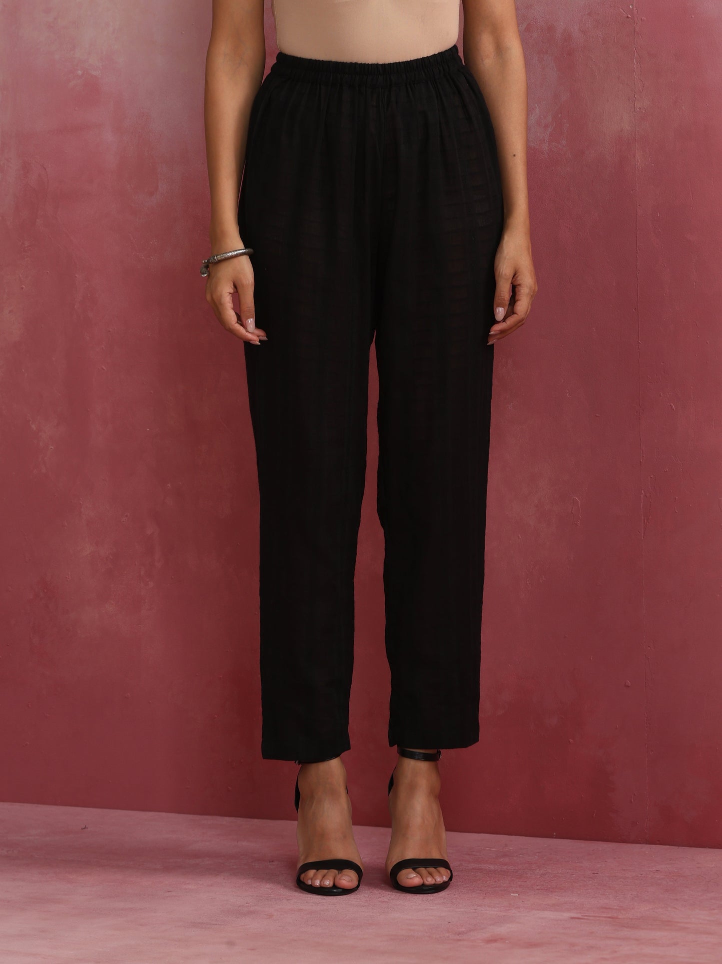 trueBrowns Black Cotton Dobby Kurta Co-ord set - Swadesiicart